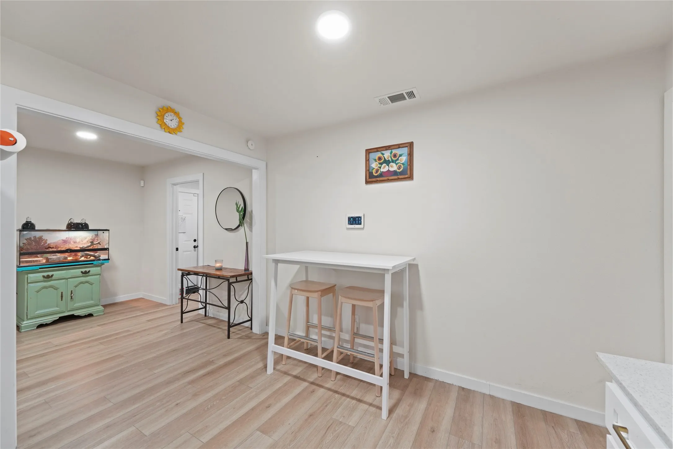 Single Family Residence For Sale in Dallas County , 9209 Palisade Drive, Dallas, Texas 75217, 4 Bedroom, 2 Bathroom, 2 Garage spaces, 1,820 Sqft, built in 1958, mls#21316658, Real Estate Agent in Dallas, Homes For Sale in Dallas county, Homes For Sale in Dallas, Realtor in Dallas Texas, Real Estate Brokerage Independent Realty Texas, Luminita Cordes Realtor