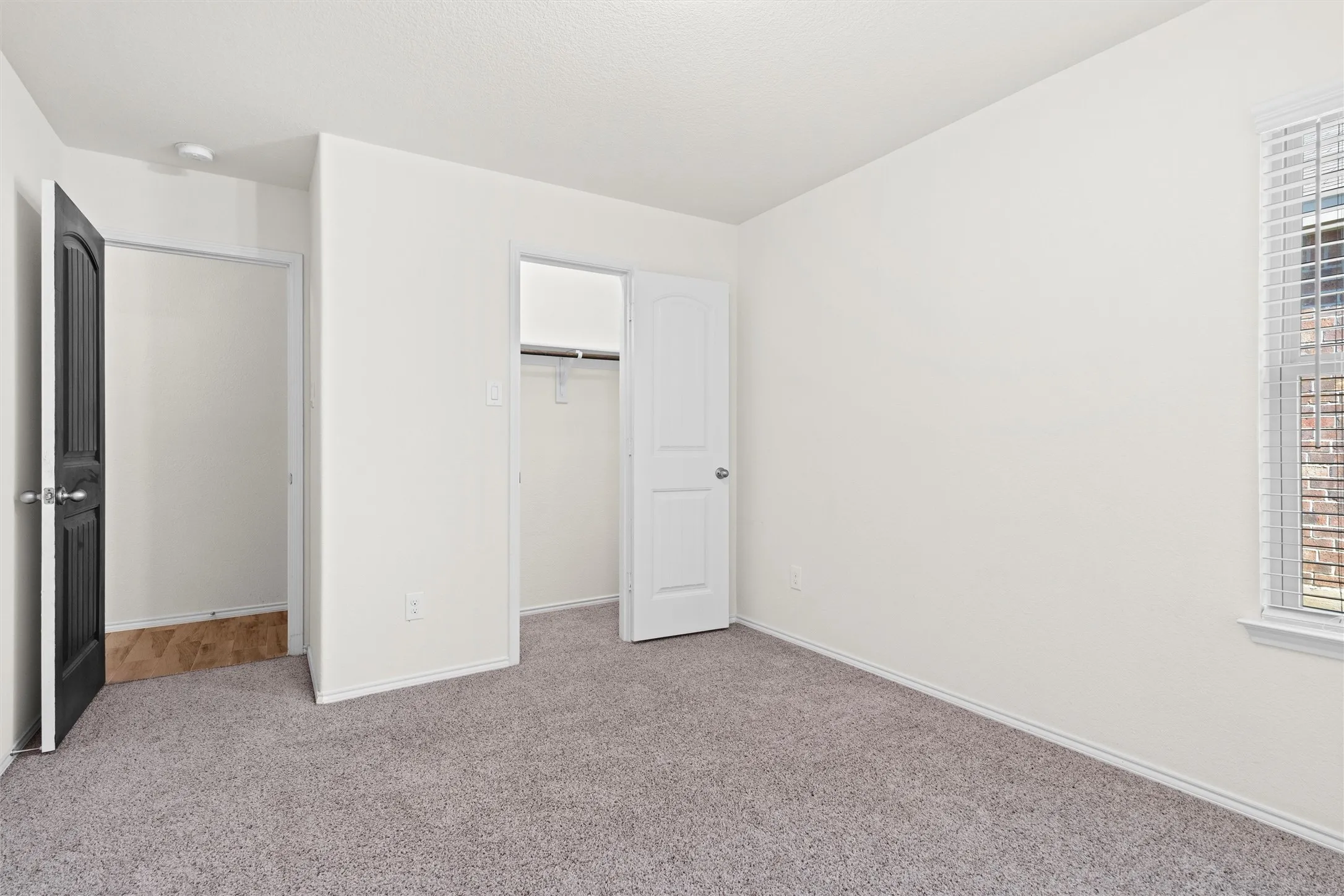 Every square inch of this 3-bedroom layout maximizes functionality. This third bedroom offers an open layout, a neutral color palette to match any decor style, and a dedicated closet with built-in shelving. Ready for immediate move-in!
Tags: #3BedroomHome #CrossRoadsLiving #FamilyFriendly #SpaceToGrow