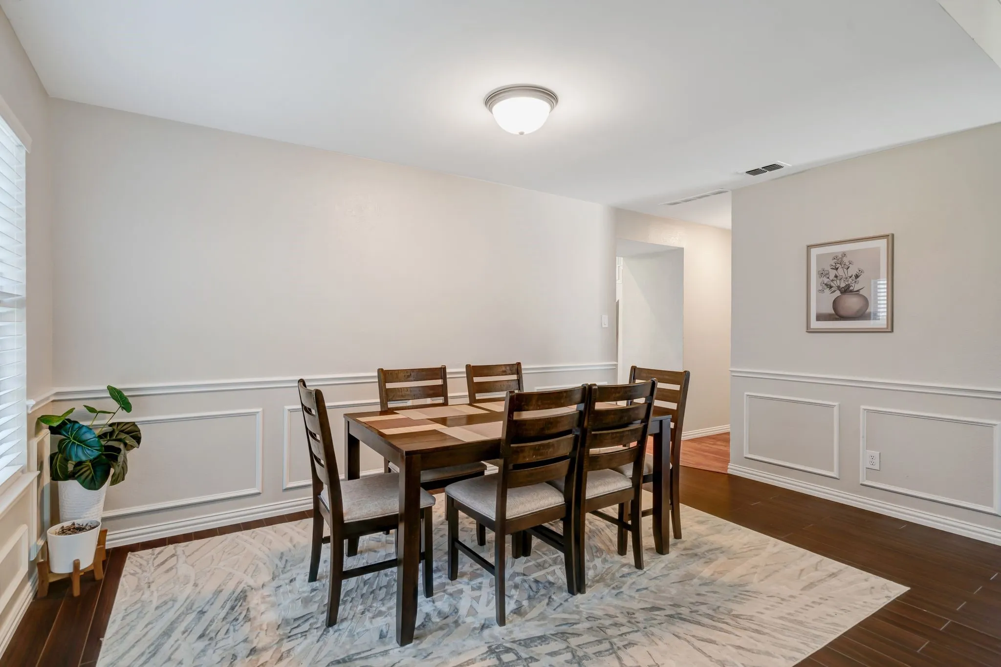 Single Family Residence For Rent in Tarrant County , 2977 Timber Creek Trail, Fort Worth, Texas 76118, 3 Bedroom, 3 Bathroom, 2 Garage spaces, 2,088 Sqft, built in 1994, mls#21317993, Real Estate Agent in Fort Worth, Homes For Rent in Tarrant county, Homes For Rent in Fort Worth, Realtor in Fort Worth Texas, Real Estate Brokerage Independent Realty Texas, Luminita Cordes Realtor