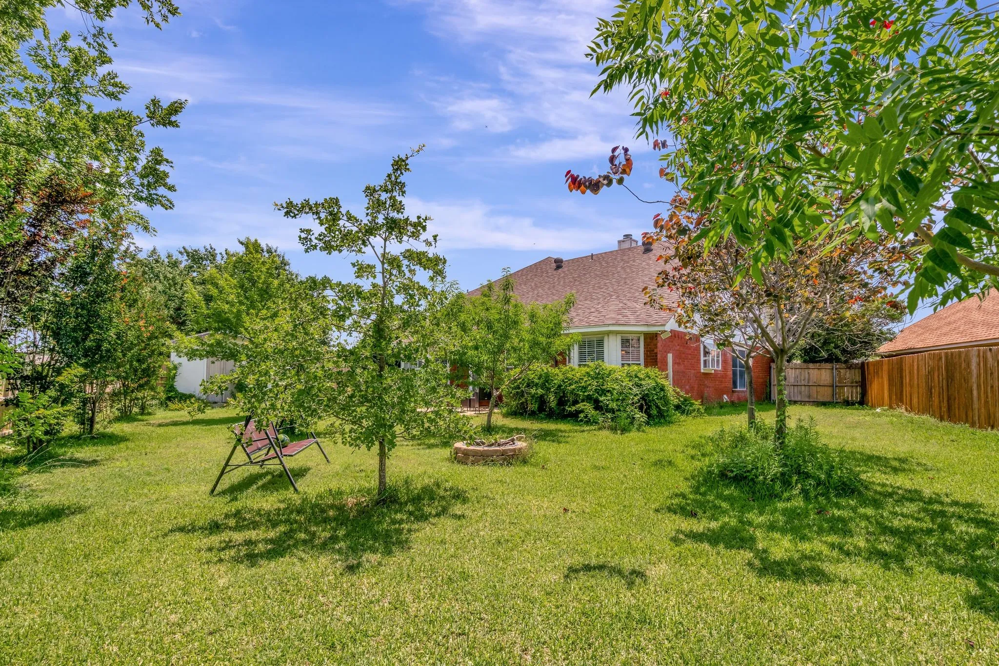 Single Family Residence For Rent in Tarrant County , 2977 Timber Creek Trail, Fort Worth, Texas 76118, 3 Bedroom, 3 Bathroom, 2 Garage spaces, 2,088 Sqft, built in 1994, mls#21317993, Real Estate Agent in Fort Worth, Homes For Rent in Tarrant county, Homes For Rent in Fort Worth, Realtor in Fort Worth Texas, Real Estate Brokerage Independent Realty Texas, Luminita Cordes Realtor