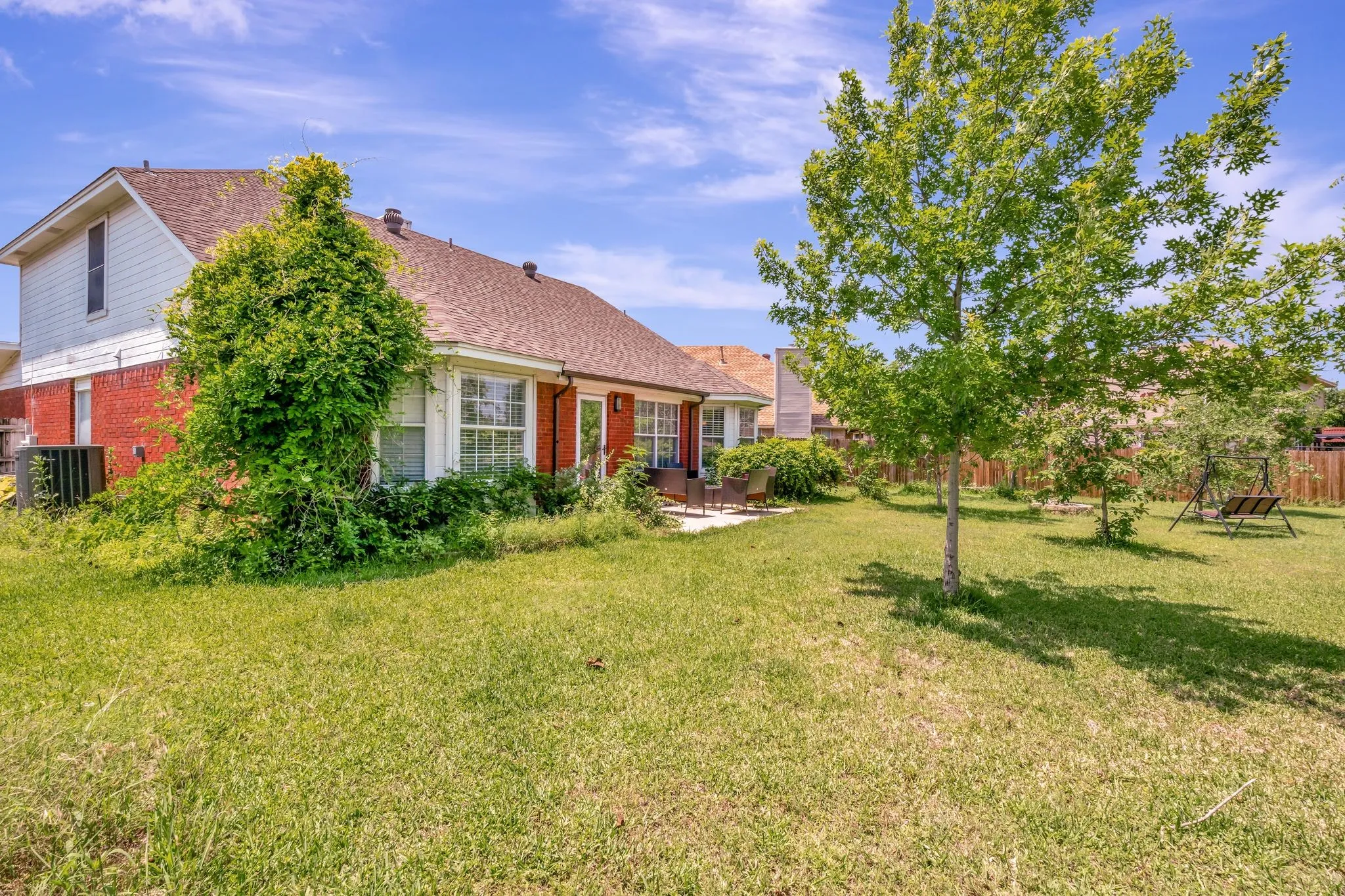 Single Family Residence For Rent in Tarrant County , 2977 Timber Creek Trail, Fort Worth, Texas 76118, 3 Bedroom, 3 Bathroom, 2 Garage spaces, 2,088 Sqft, built in 1994, mls#21317993, Real Estate Agent in Fort Worth, Homes For Rent in Tarrant county, Homes For Rent in Fort Worth, Realtor in Fort Worth Texas, Real Estate Brokerage Independent Realty Texas, Luminita Cordes Realtor