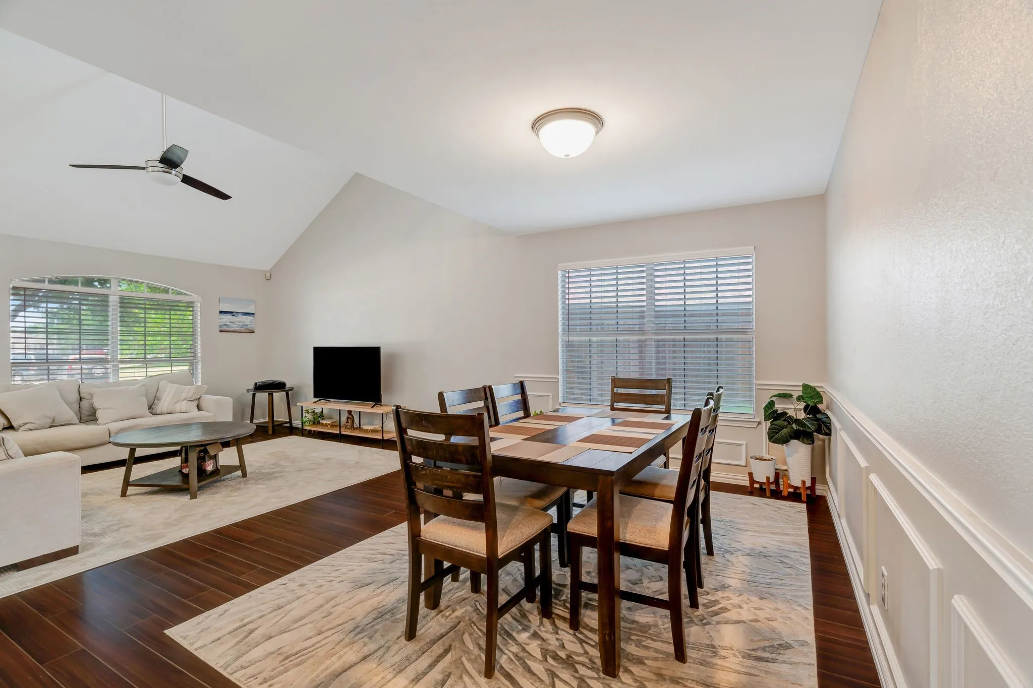 Single Family Residence For Rent in Tarrant County , 2977 Timber Creek Trail, Fort Worth, Texas 76118, 3 Bedroom, 3 Bathroom, 2 Garage spaces, 2,088 Sqft, built in 1994, mls#21317993, Real Estate Agent in Fort Worth, Homes For Rent in Tarrant county, Homes For Rent in Fort Worth, Realtor in Fort Worth Texas, Real Estate Brokerage Independent Realty Texas, Luminita Cordes Realtor