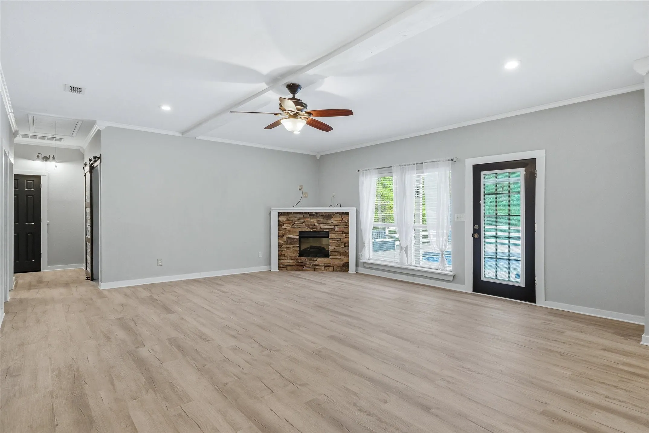 Single Family Residence For Sale in Smith County , 14227 County Road 438, Lindale, Texas 75771, 4 Bedroom, 2 Bathroom, Garage spaces, 2,100 Sqft, built in 2010, mls#21317779, Real Estate Agent in Lindale, Homes For Sale in Smith county, Homes For Sale in Lindale, Realtor in Lindale Texas, Real Estate Brokerage Independent Realty Texas, Luminita Cordes Realtor