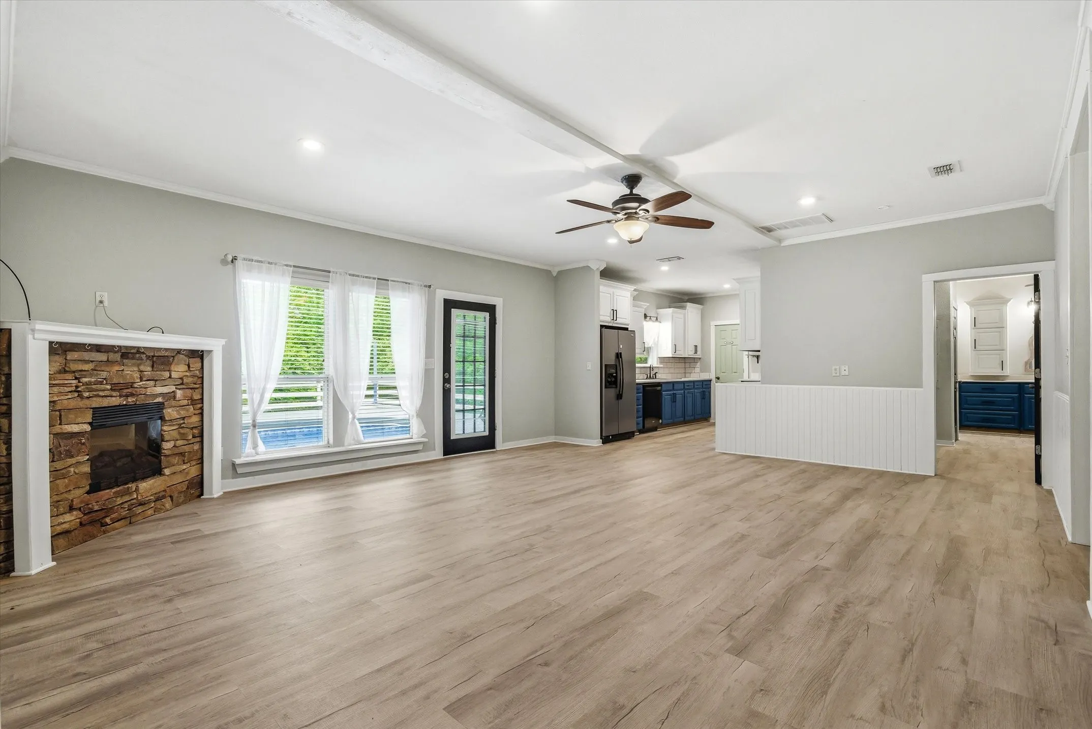 Single Family Residence For Sale in Smith County , 14227 County Road 438, Lindale, Texas 75771, 4 Bedroom, 2 Bathroom, Garage spaces, 2,100 Sqft, built in 2010, mls#21317779, Real Estate Agent in Lindale, Homes For Sale in Smith county, Homes For Sale in Lindale, Realtor in Lindale Texas, Real Estate Brokerage Independent Realty Texas, Luminita Cordes Realtor