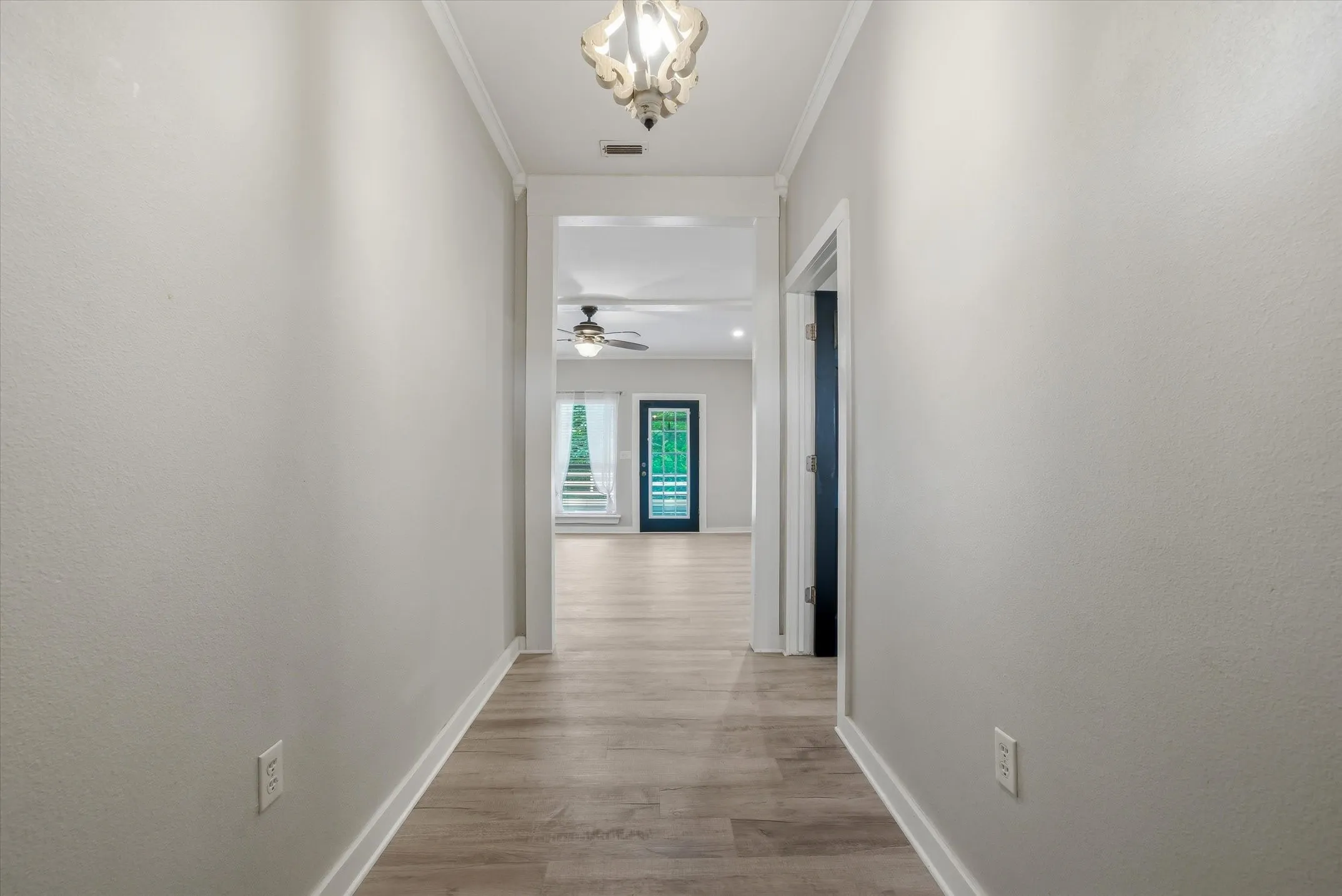 Single Family Residence For Sale in Smith County , 14227 County Road 438, Lindale, Texas 75771, 4 Bedroom, 2 Bathroom, Garage spaces, 2,100 Sqft, built in 2010, mls#21317779, Real Estate Agent in Lindale, Homes For Sale in Smith county, Homes For Sale in Lindale, Realtor in Lindale Texas, Real Estate Brokerage Independent Realty Texas, Luminita Cordes Realtor
