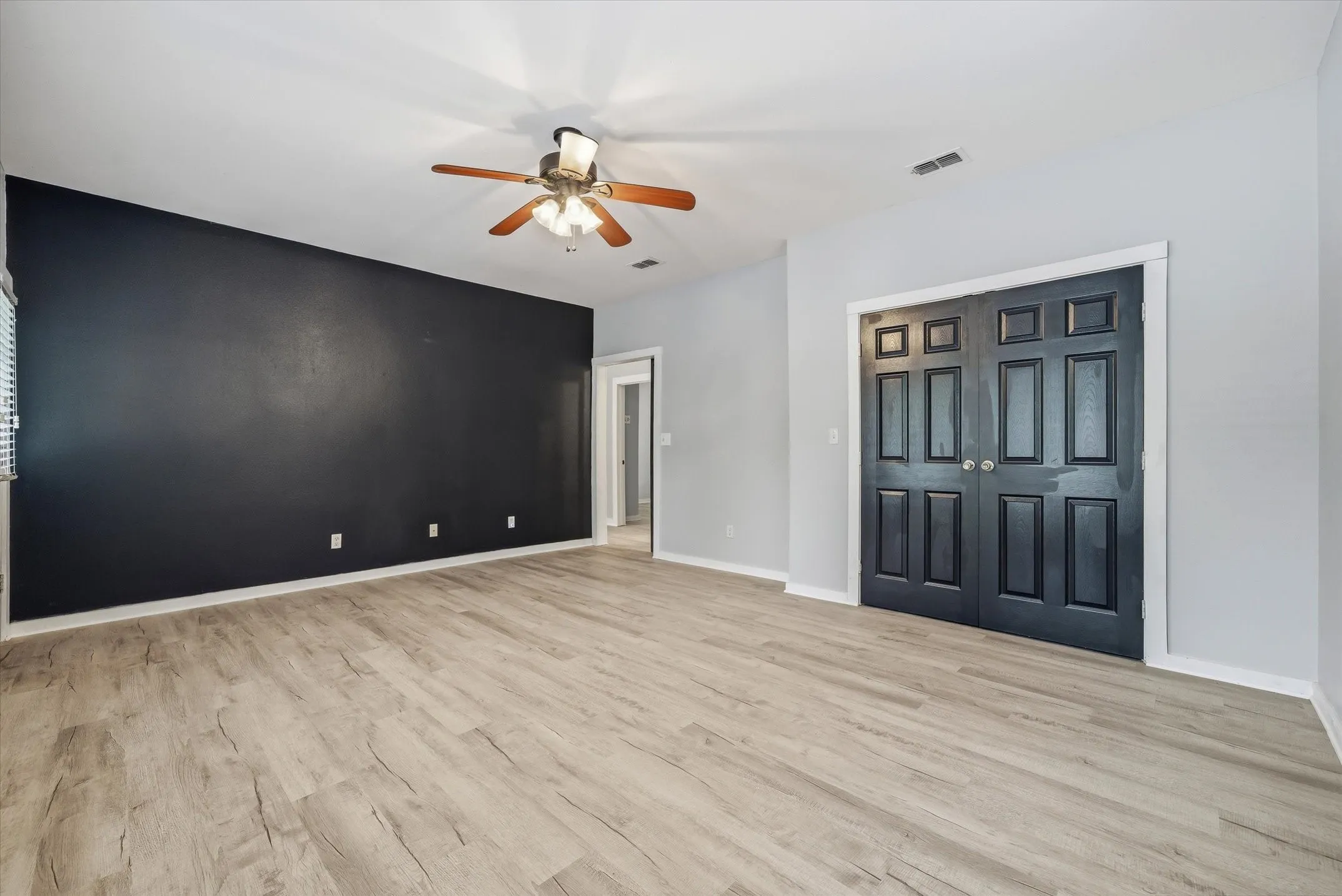 Single Family Residence For Sale in Smith County , 14227 County Road 438, Lindale, Texas 75771, 4 Bedroom, 2 Bathroom, Garage spaces, 2,100 Sqft, built in 2010, mls#21317779, Real Estate Agent in Lindale, Homes For Sale in Smith county, Homes For Sale in Lindale, Realtor in Lindale Texas, Real Estate Brokerage Independent Realty Texas, Luminita Cordes Realtor