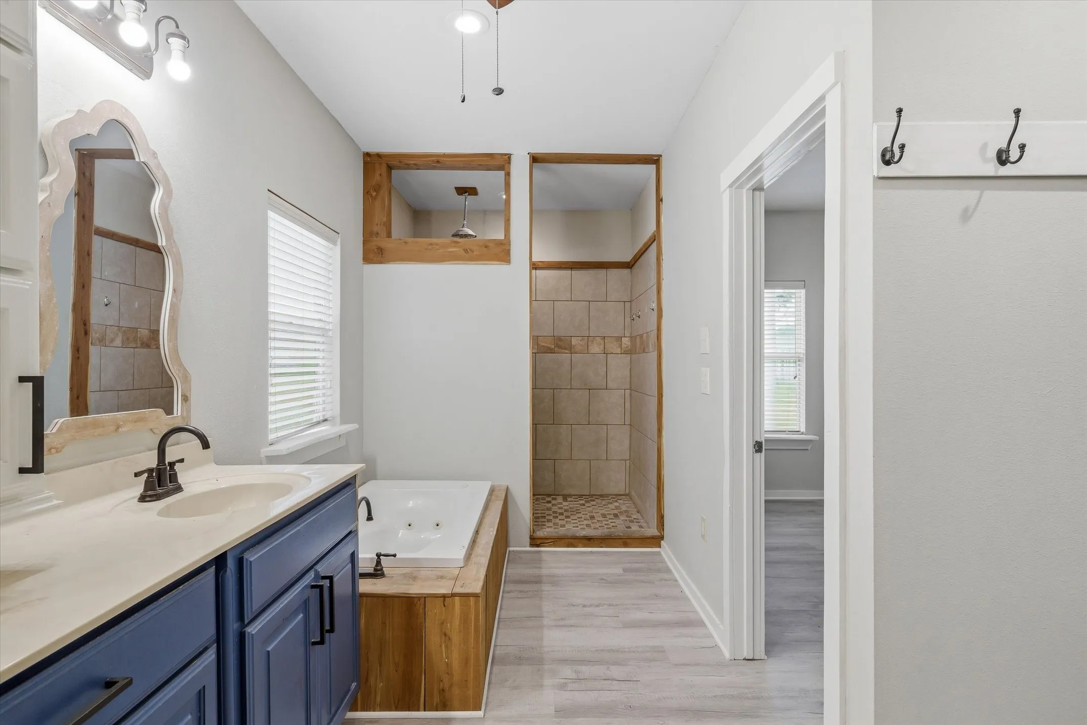 Single Family Residence For Sale in Smith County , 14227 County Road 438, Lindale, Texas 75771, 4 Bedroom, 2 Bathroom, Garage spaces, 2,100 Sqft, built in 2010, mls#21317779, Real Estate Agent in Lindale, Homes For Sale in Smith county, Homes For Sale in Lindale, Realtor in Lindale Texas, Real Estate Brokerage Independent Realty Texas, Luminita Cordes Realtor