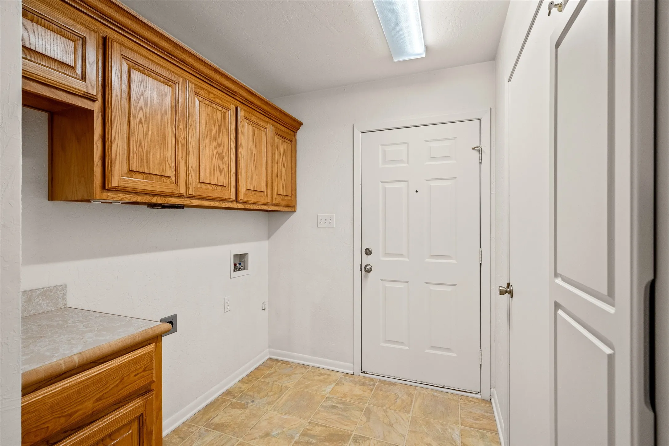 Single Family Residence For Sale in Grayson County , 219 W Wilson Avenue, Sherman, Texas 75090, 3 Bedroom, 2 Bathroom, 2 Garage spaces, 1,723 Sqft, built in 1955, mls#21314941, Real Estate Agent in Sherman, Homes For Sale in Grayson county, Homes For Sale in Sherman, Realtor in Sherman Texas, Real Estate Brokerage Independent Realty Texas, Luminita Cordes Realtor