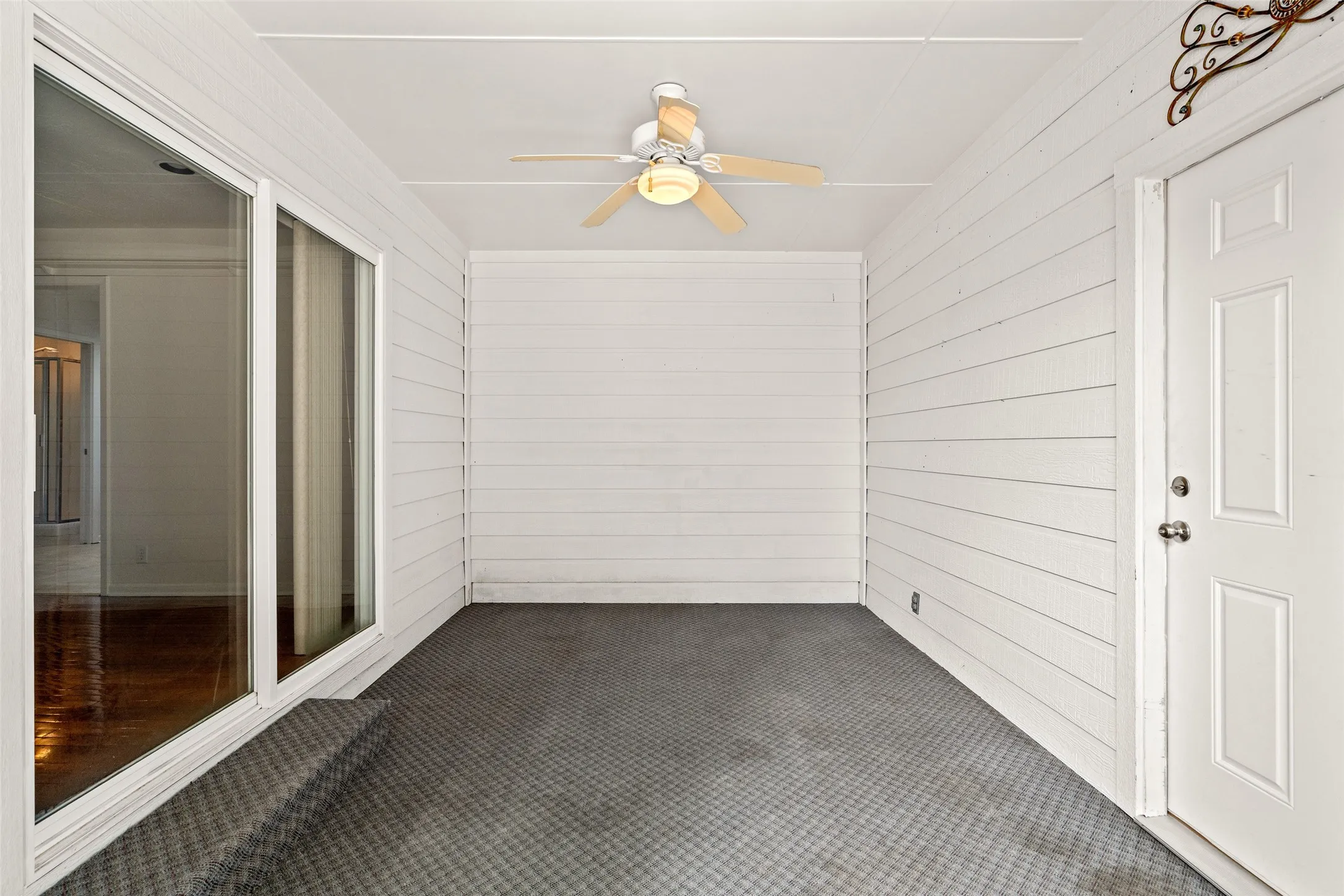 Single Family Residence For Sale in Grayson County , 219 W Wilson Avenue, Sherman, Texas 75090, 3 Bedroom, 2 Bathroom, 2 Garage spaces, 1,723 Sqft, built in 1955, mls#21314941, Real Estate Agent in Sherman, Homes For Sale in Grayson county, Homes For Sale in Sherman, Realtor in Sherman Texas, Real Estate Brokerage Independent Realty Texas, Luminita Cordes Realtor