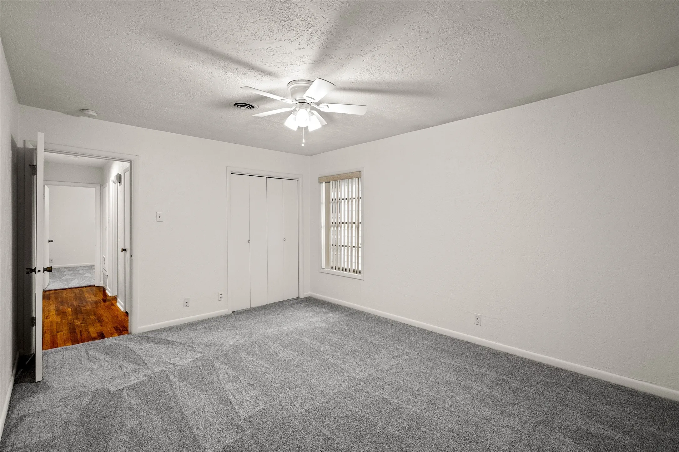 Single Family Residence For Sale in Grayson County , 219 W Wilson Avenue, Sherman, Texas 75090, 3 Bedroom, 2 Bathroom, 2 Garage spaces, 1,723 Sqft, built in 1955, mls#21314941, Real Estate Agent in Sherman, Homes For Sale in Grayson county, Homes For Sale in Sherman, Realtor in Sherman Texas, Real Estate Brokerage Independent Realty Texas, Luminita Cordes Realtor