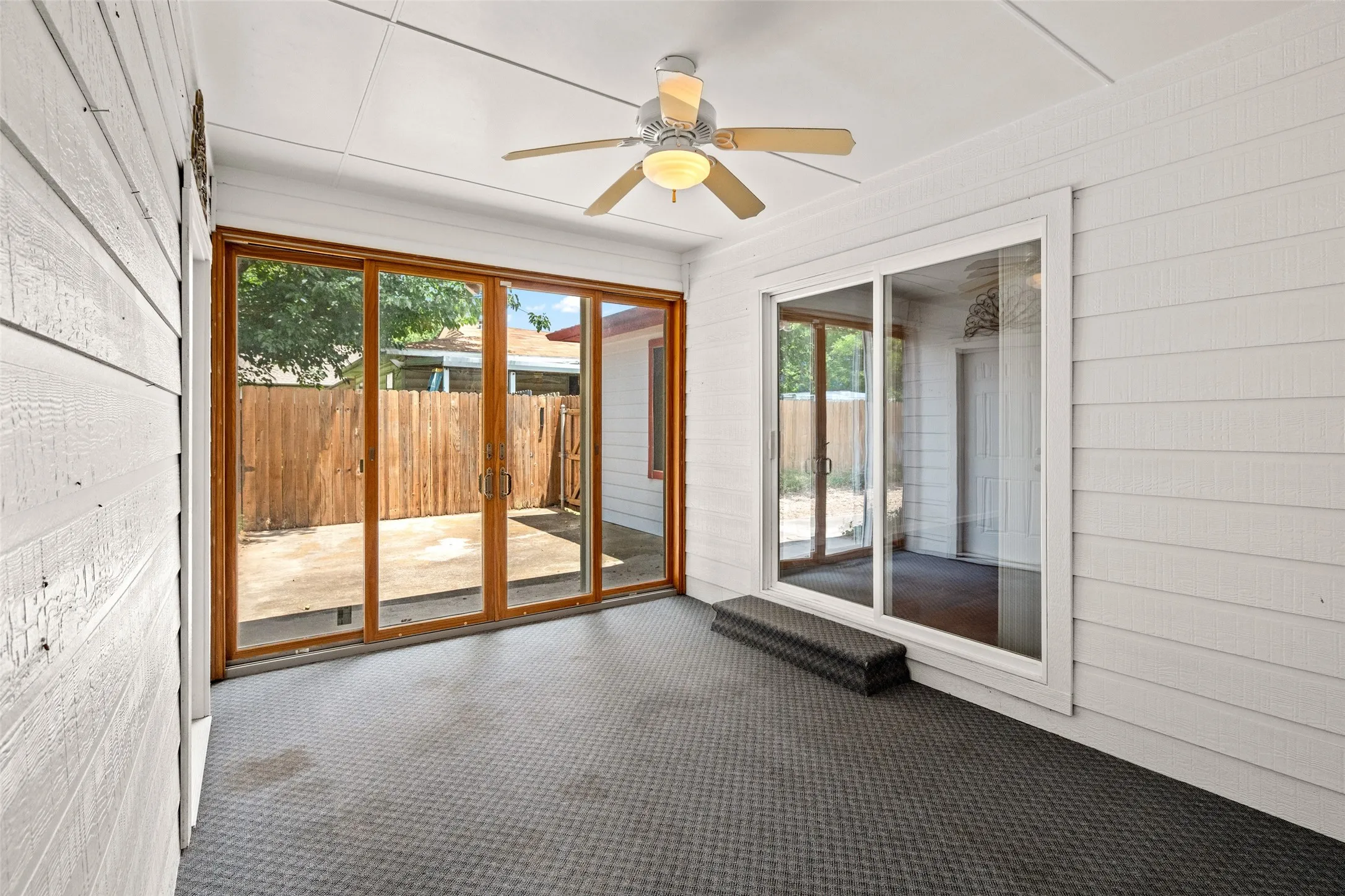 Single Family Residence For Sale in Grayson County , 219 W Wilson Avenue, Sherman, Texas 75090, 3 Bedroom, 2 Bathroom, 2 Garage spaces, 1,723 Sqft, built in 1955, mls#21314941, Real Estate Agent in Sherman, Homes For Sale in Grayson county, Homes For Sale in Sherman, Realtor in Sherman Texas, Real Estate Brokerage Independent Realty Texas, Luminita Cordes Realtor