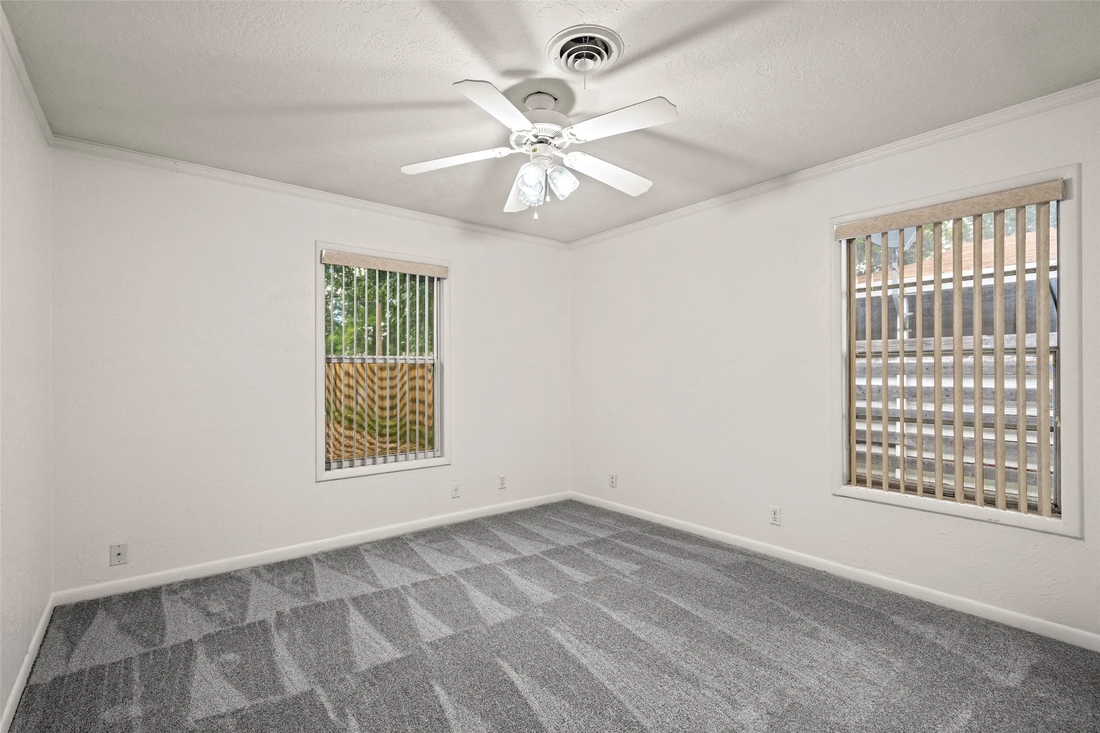 Single Family Residence For Sale in Grayson County , 219 W Wilson Avenue, Sherman, Texas 75090, 3 Bedroom, 2 Bathroom, 2 Garage spaces, 1,723 Sqft, built in 1955, mls#21314941, Real Estate Agent in Sherman, Homes For Sale in Grayson county, Homes For Sale in Sherman, Realtor in Sherman Texas, Real Estate Brokerage Independent Realty Texas, Luminita Cordes Realtor