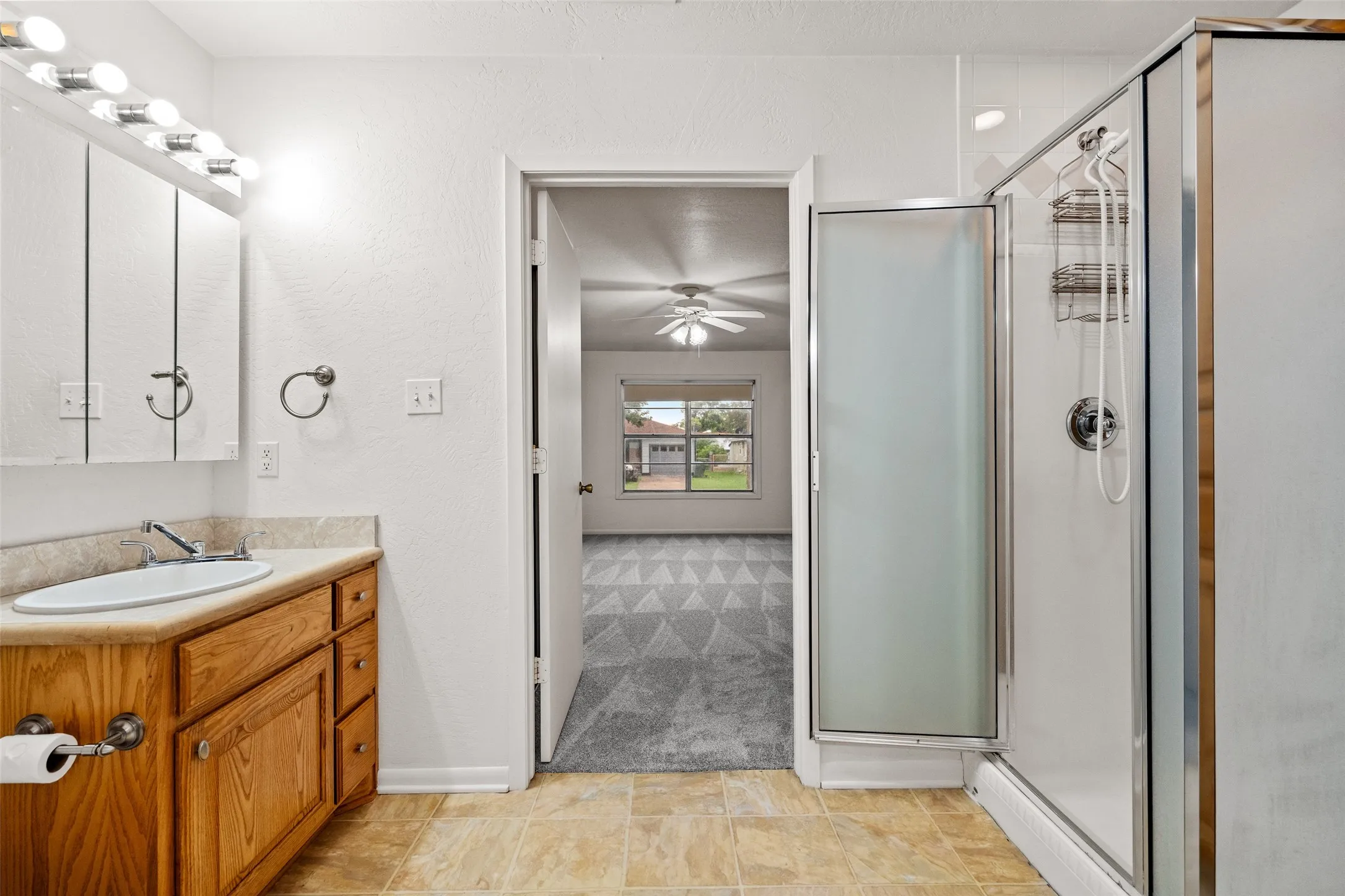 Single Family Residence For Sale in Grayson County , 219 W Wilson Avenue, Sherman, Texas 75090, 3 Bedroom, 2 Bathroom, 2 Garage spaces, 1,723 Sqft, built in 1955, mls#21314941, Real Estate Agent in Sherman, Homes For Sale in Grayson county, Homes For Sale in Sherman, Realtor in Sherman Texas, Real Estate Brokerage Independent Realty Texas, Luminita Cordes Realtor