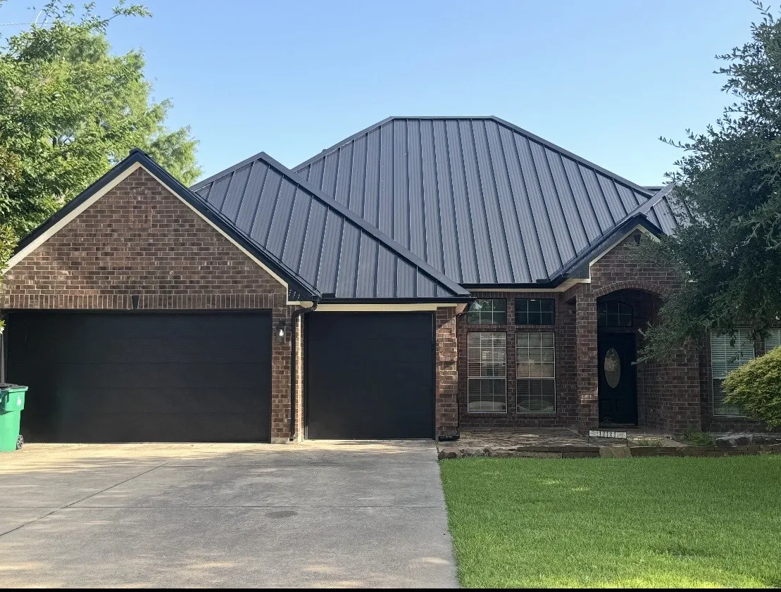 Single Family Residence For Rent in Rockwall County , 111 Reba Road, Heath, Texas 75032, 4 Bedrooms, 3 Bathrooms, 3 Garage spaces, 2,580 Sqft, built in 2004, Price $2,800, mls#21317997, Real Estate Agent in Heath, Homes For Rent in Rockwall county, Homes For Rent in Heath, Realtor in Heath Texas, Real Estate Brokerage Independent Realty Texas, Luminita Cordes Realtor