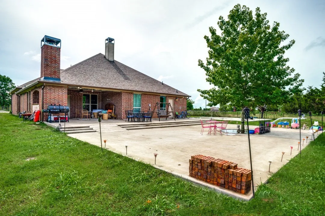 Single Family Residence For Sale in Hunt County , 1953 S Sky Meadows Drive, Caddo Mills, Texas 75135, 5 Bedroom, 5 Bathroom, 2 Garage spaces, 2,964 Sqft, built in 2015, Price $725,000, mls#21316841, Real Estate Agent in Caddo Mills, Homes For Sale in Hunt county, Homes For Sale in Caddo Mills, Realtor in Caddo Mills Texas, Real Estate Brokerage Independent Realty Texas, Luminita Cordes Realtor