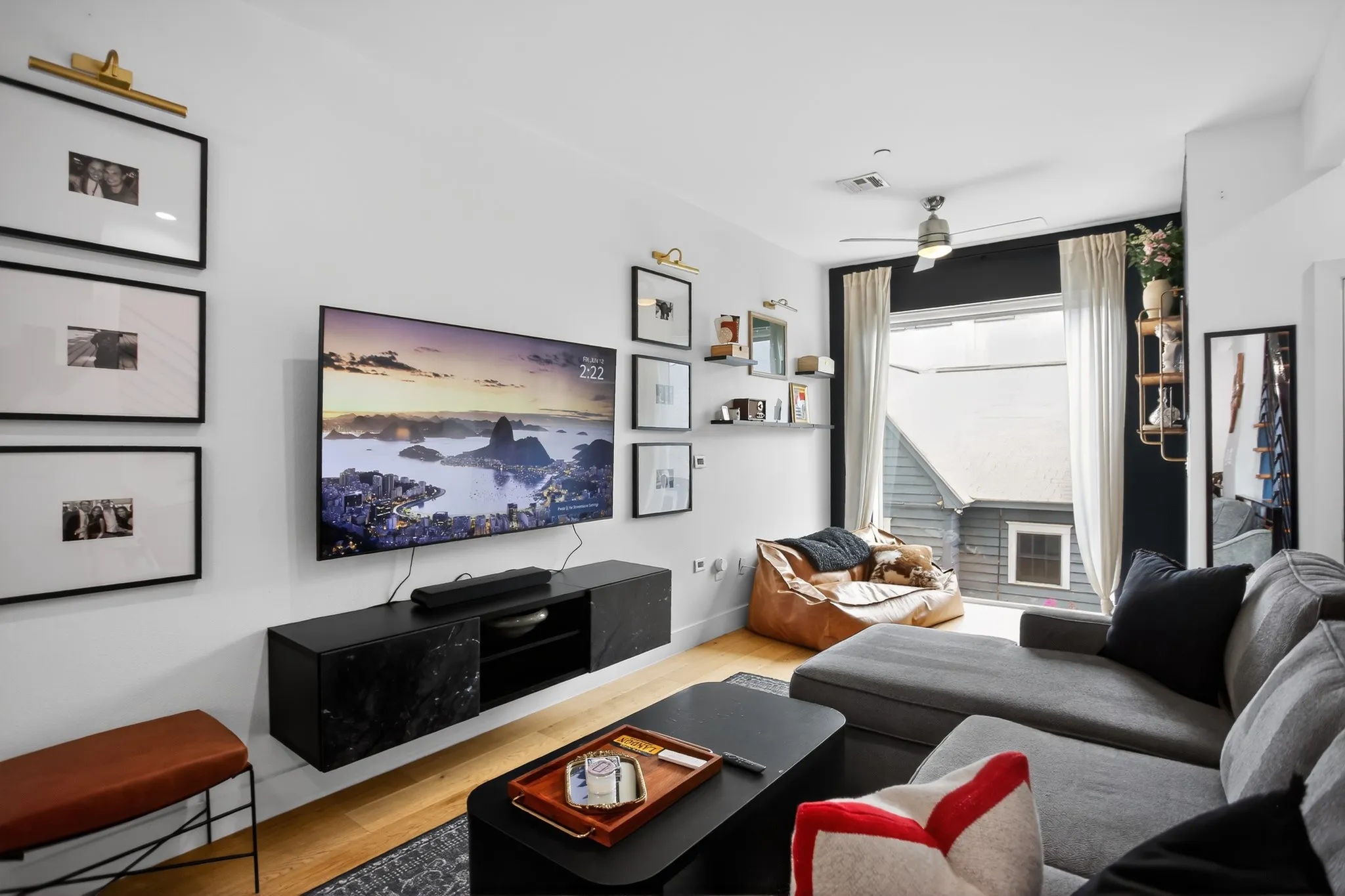 Condominium For Sale in Dallas County , 2222 Moser Avenue 113, Dallas, Texas 75206, 1 Bedroom, 2 Bathroom, 1 Garage spaces, 1,197 Sqft, built in 2018, mls#21317588, Real Estate Agent in Dallas, Homes For Sale in Dallas county, Homes For Sale in Dallas, Realtor in Dallas Texas, Real Estate Brokerage Independent Realty Texas, Luminita Cordes Realtor