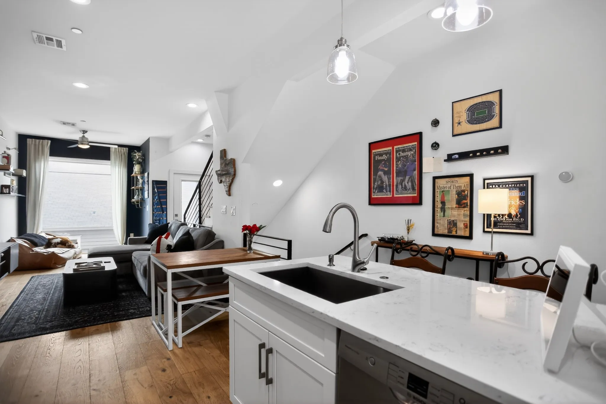 Condominium For Sale in Dallas County , 2222 Moser Avenue 113, Dallas, Texas 75206, 1 Bedroom, 2 Bathroom, 1 Garage spaces, 1,197 Sqft, built in 2018, mls#21317588, Real Estate Agent in Dallas, Homes For Sale in Dallas county, Homes For Sale in Dallas, Realtor in Dallas Texas, Real Estate Brokerage Independent Realty Texas, Luminita Cordes Realtor