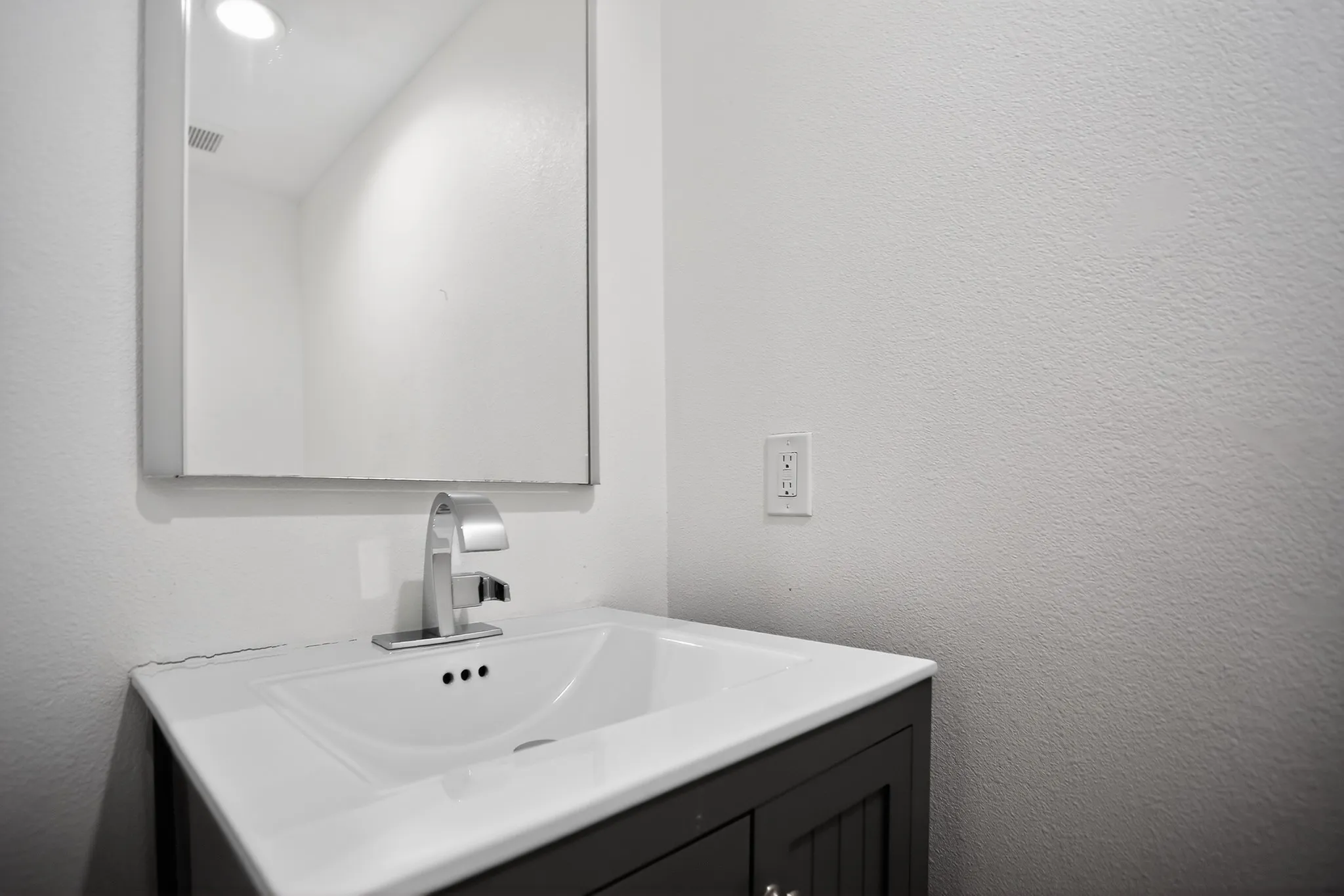 Condominium For Sale in Dallas County , 2222 Moser Avenue 113, Dallas, Texas 75206, 1 Bedroom, 2 Bathroom, 1 Garage spaces, 1,197 Sqft, built in 2018, mls#21317588, Real Estate Agent in Dallas, Homes For Sale in Dallas county, Homes For Sale in Dallas, Realtor in Dallas Texas, Real Estate Brokerage Independent Realty Texas, Luminita Cordes Realtor