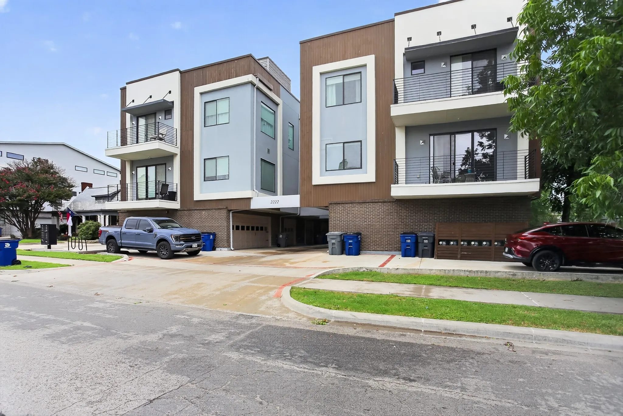 Condominium For Sale in Dallas County , 2222 Moser Avenue 113, Dallas, Texas 75206, 1 Bedroom, 2 Bathroom, 1 Garage spaces, 1,197 Sqft, built in 2018, mls#21317588, Real Estate Agent in Dallas, Homes For Sale in Dallas county, Homes For Sale in Dallas, Realtor in Dallas Texas, Real Estate Brokerage Independent Realty Texas, Luminita Cordes Realtor