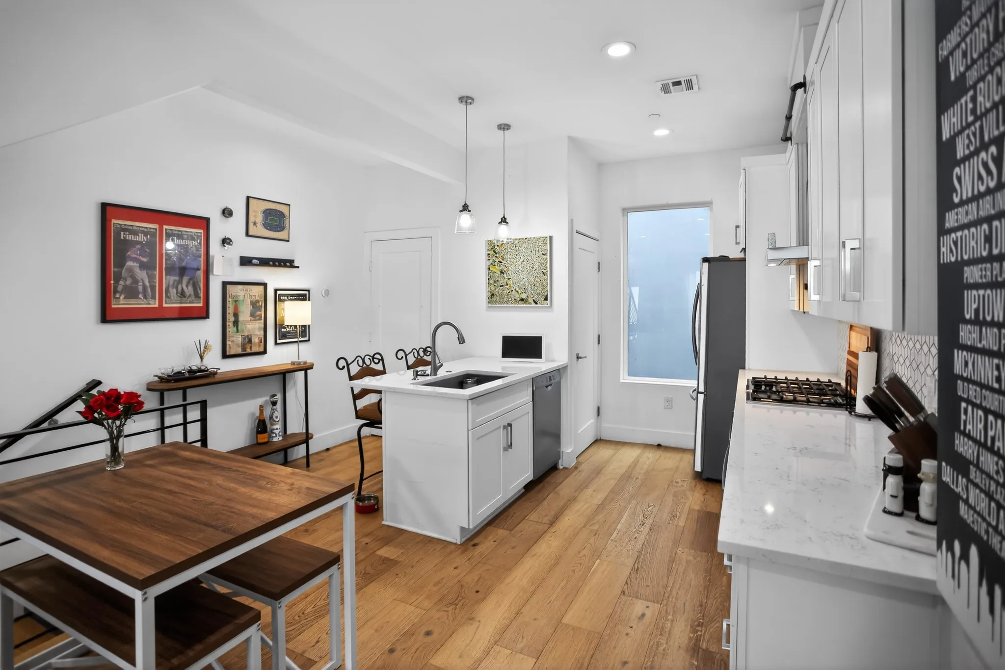 Condominium For Sale in Dallas County , 2222 Moser Avenue 113, Dallas, Texas 75206, 1 Bedroom, 2 Bathroom, 1 Garage spaces, 1,197 Sqft, built in 2018, mls#21317588, Real Estate Agent in Dallas, Homes For Sale in Dallas county, Homes For Sale in Dallas, Realtor in Dallas Texas, Real Estate Brokerage Independent Realty Texas, Luminita Cordes Realtor