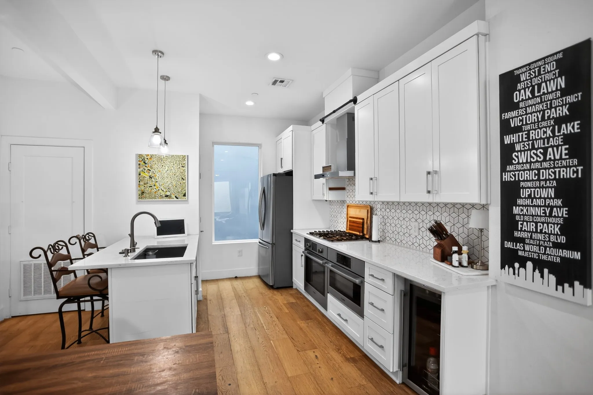 Condominium For Sale in Dallas County , 2222 Moser Avenue 113, Dallas, Texas 75206, 1 Bedroom, 2 Bathroom, 1 Garage spaces, 1,197 Sqft, built in 2018, mls#21317588, Real Estate Agent in Dallas, Homes For Sale in Dallas county, Homes For Sale in Dallas, Realtor in Dallas Texas, Real Estate Brokerage Independent Realty Texas, Luminita Cordes Realtor