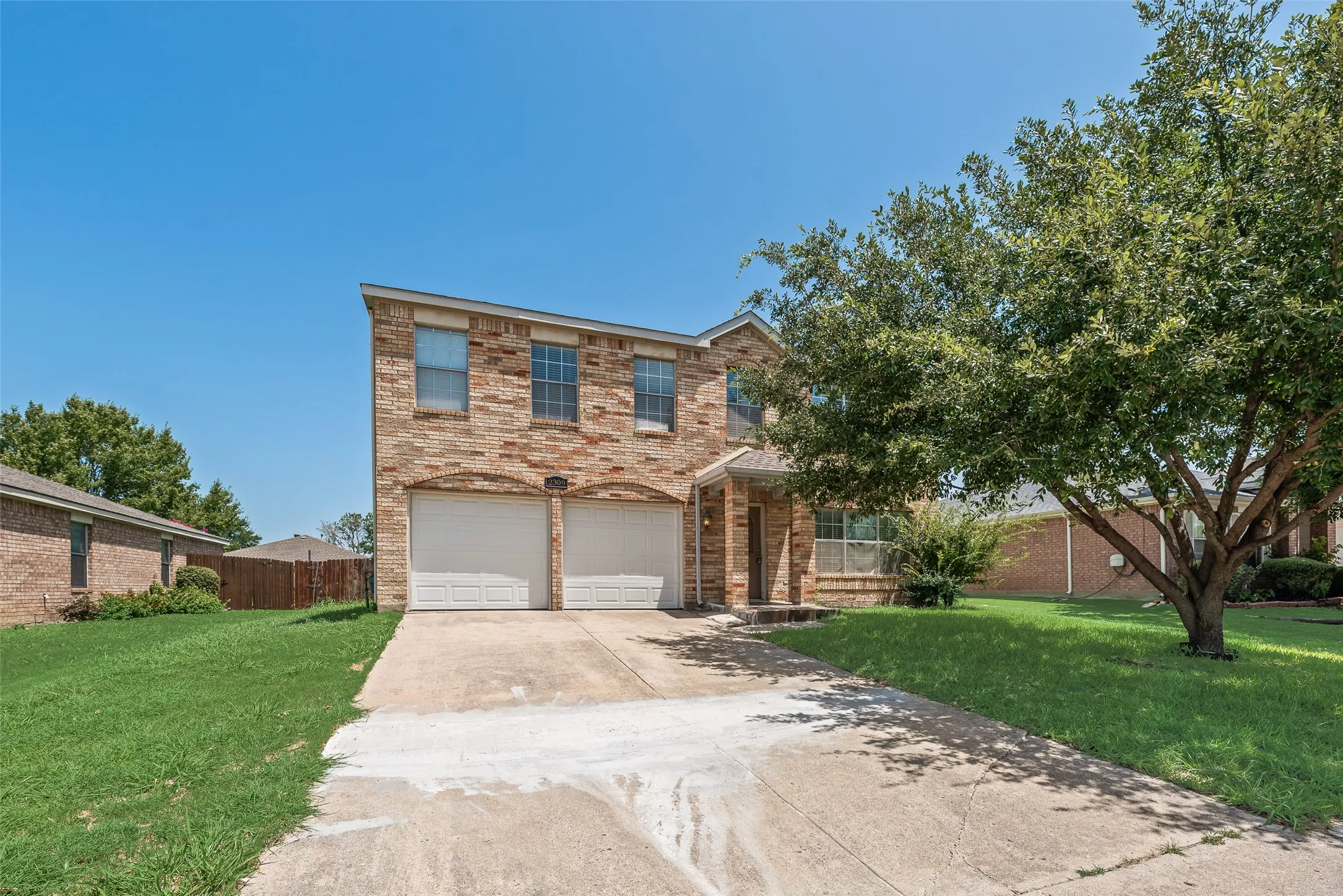 Single Family Residence For Rent in Denton County , 2309 Breanna Way, Little Elm, Texas 75068, 4 Bedroom, 3 Bathroom, 2 Garage spaces, 2,524 Sqft, built in 1999, mls#21318009, Real Estate Agent in Little Elm, Homes For Rent in Denton county, Homes For Rent in Little Elm, Realtor in Little Elm Texas, Real Estate Brokerage Independent Realty Texas, Luminita Cordes Realtor