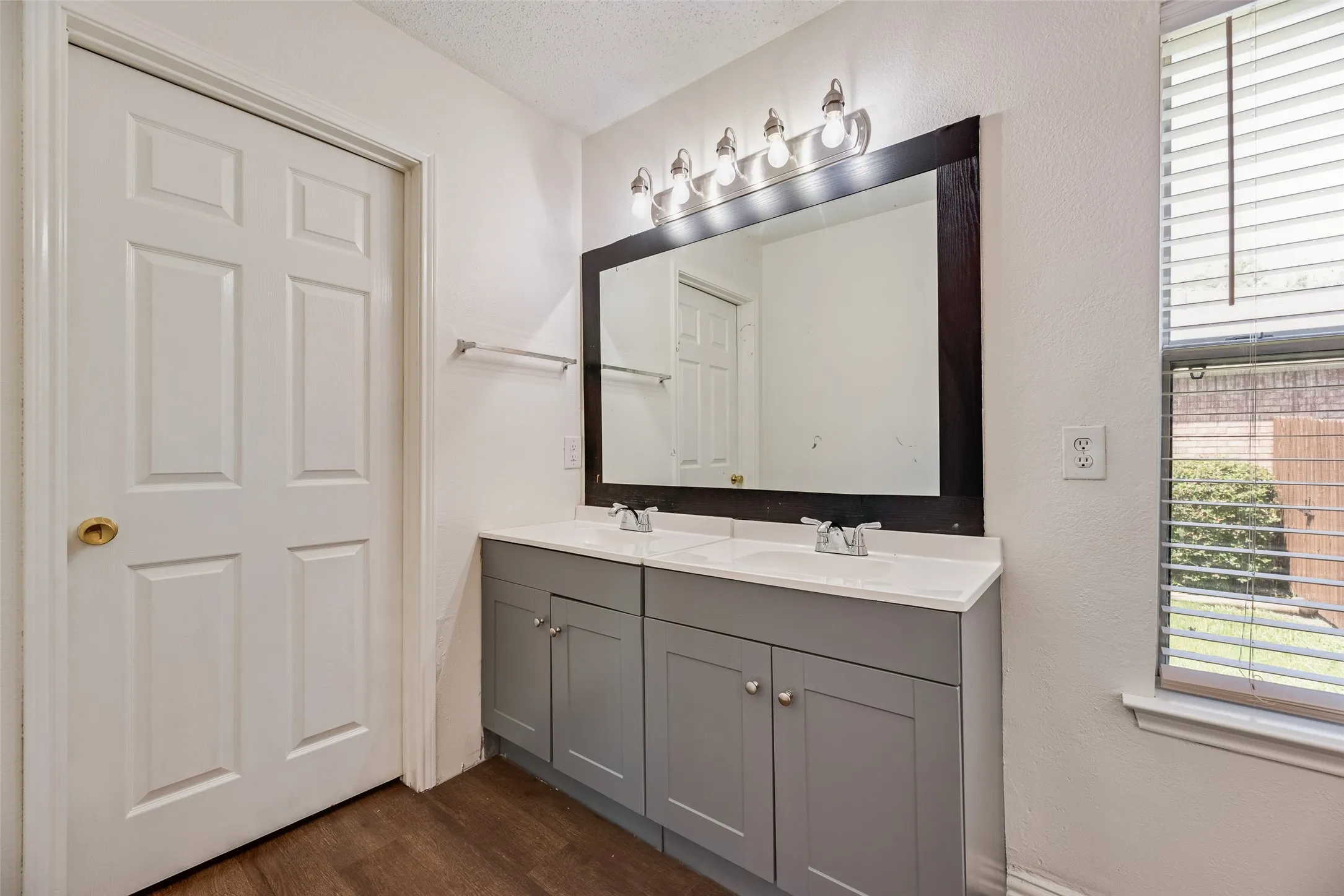 Single Family Residence For Rent in Denton County , 2309 Breanna Way, Little Elm, Texas 75068, 4 Bedroom, 3 Bathroom, 2 Garage spaces, 2,524 Sqft, built in 1999, mls#21318009, Real Estate Agent in Little Elm, Homes For Rent in Denton county, Homes For Rent in Little Elm, Realtor in Little Elm Texas, Real Estate Brokerage Independent Realty Texas, Luminita Cordes Realtor