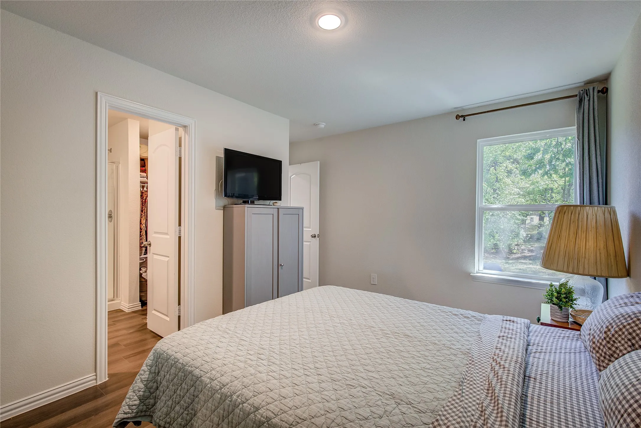 Single Family Residence For Sale in Hunt County , 1411 Hemphill Street, Greenville, Texas 75401, 3 Bedroom, 2 Bathroom, 2 Garage spaces, 1,028 Sqft, built in 2021, mls#21318001, Real Estate Agent in Greenville, Homes For Sale in Hunt county, Homes For Sale in Greenville, Realtor in Greenville Texas, Real Estate Brokerage Independent Realty Texas, Luminita Cordes Realtor
