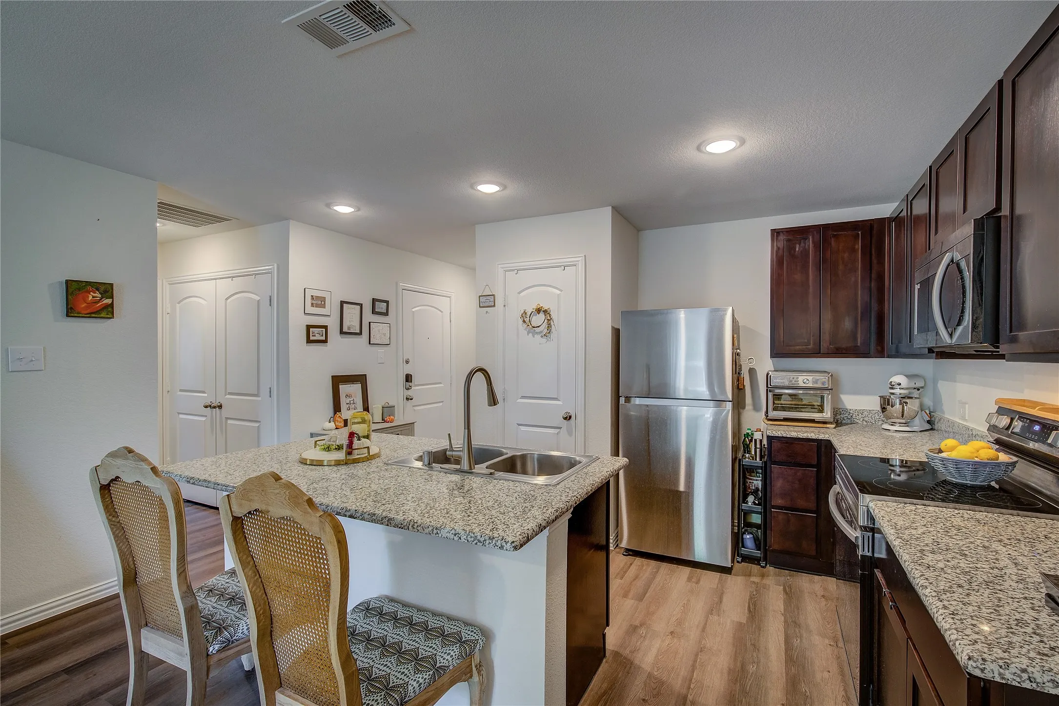 Single Family Residence For Sale in Hunt County , 1411 Hemphill Street, Greenville, Texas 75401, 3 Bedroom, 2 Bathroom, 2 Garage spaces, 1,028 Sqft, built in 2021, mls#21318001, Real Estate Agent in Greenville, Homes For Sale in Hunt county, Homes For Sale in Greenville, Realtor in Greenville Texas, Real Estate Brokerage Independent Realty Texas, Luminita Cordes Realtor