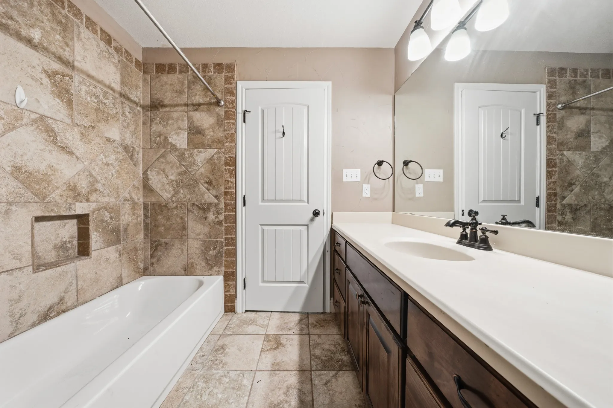 Single Family Residence For Sale in Mc Lennan County , 716 Retoma Park Drive, Robinson, Texas 76706, 4 Bedroom, 2 Bathroom, 2 Garage spaces, 2,231 Sqft, built in 1999, mls#21272649, Real Estate Agent in Robinson, Homes For Sale in Mc Lennan county, Homes For Sale in Robinson, Realtor in Robinson Texas, Real Estate Brokerage Independent Realty Texas, Luminita Cordes Realtor