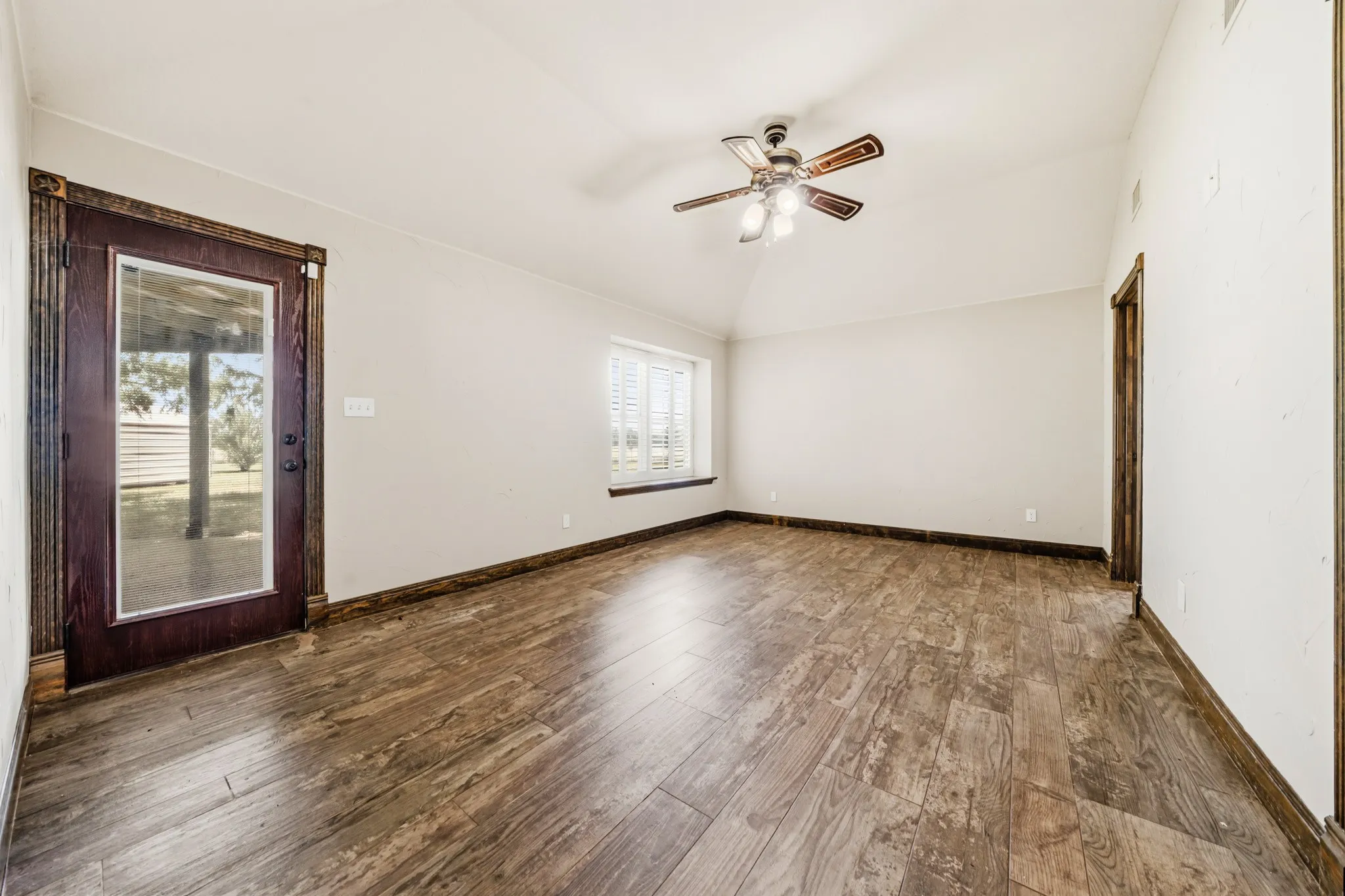 Single Family Residence For Sale in Mc Lennan County , 716 Retoma Park Drive, Robinson, Texas 76706, 4 Bedroom, 2 Bathroom, 2 Garage spaces, 2,231 Sqft, built in 1999, mls#21272649, Real Estate Agent in Robinson, Homes For Sale in Mc Lennan county, Homes For Sale in Robinson, Realtor in Robinson Texas, Real Estate Brokerage Independent Realty Texas, Luminita Cordes Realtor