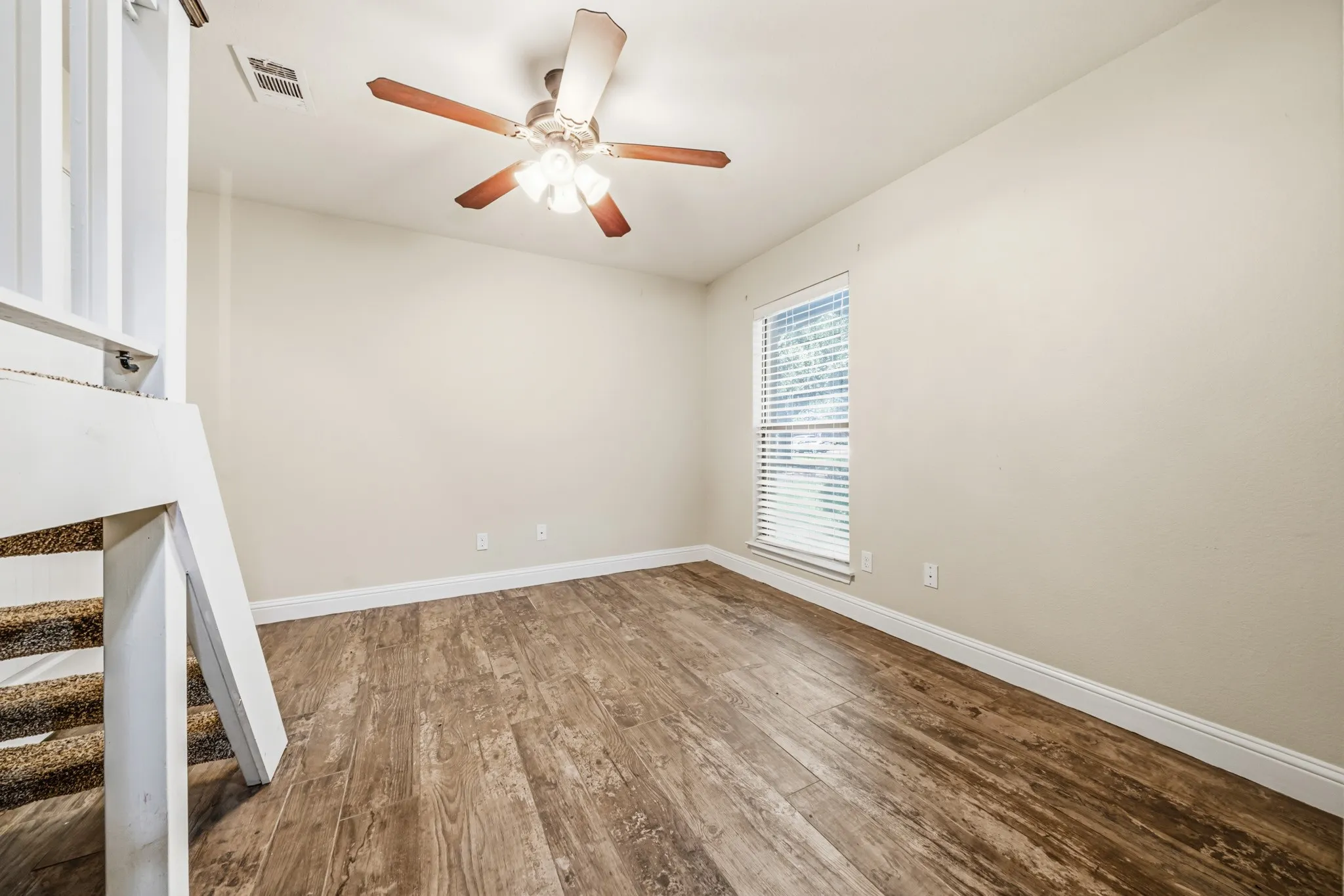 Single Family Residence For Sale in Mc Lennan County , 716 Retoma Park Drive, Robinson, Texas 76706, 4 Bedroom, 2 Bathroom, 2 Garage spaces, 2,231 Sqft, built in 1999, mls#21272649, Real Estate Agent in Robinson, Homes For Sale in Mc Lennan county, Homes For Sale in Robinson, Realtor in Robinson Texas, Real Estate Brokerage Independent Realty Texas, Luminita Cordes Realtor
