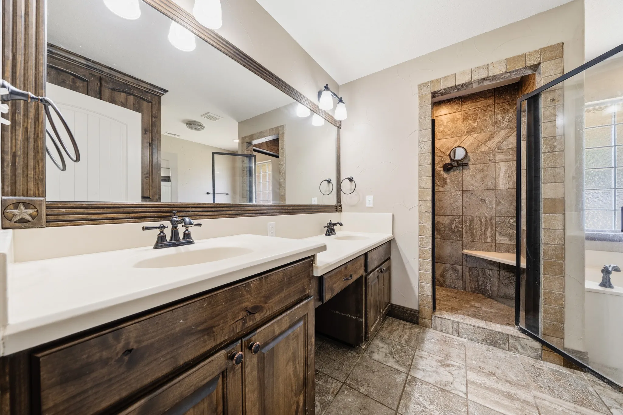 Single Family Residence For Sale in Mc Lennan County , 716 Retoma Park Drive, Robinson, Texas 76706, 4 Bedroom, 2 Bathroom, 2 Garage spaces, 2,231 Sqft, built in 1999, mls#21272649, Real Estate Agent in Robinson, Homes For Sale in Mc Lennan county, Homes For Sale in Robinson, Realtor in Robinson Texas, Real Estate Brokerage Independent Realty Texas, Luminita Cordes Realtor