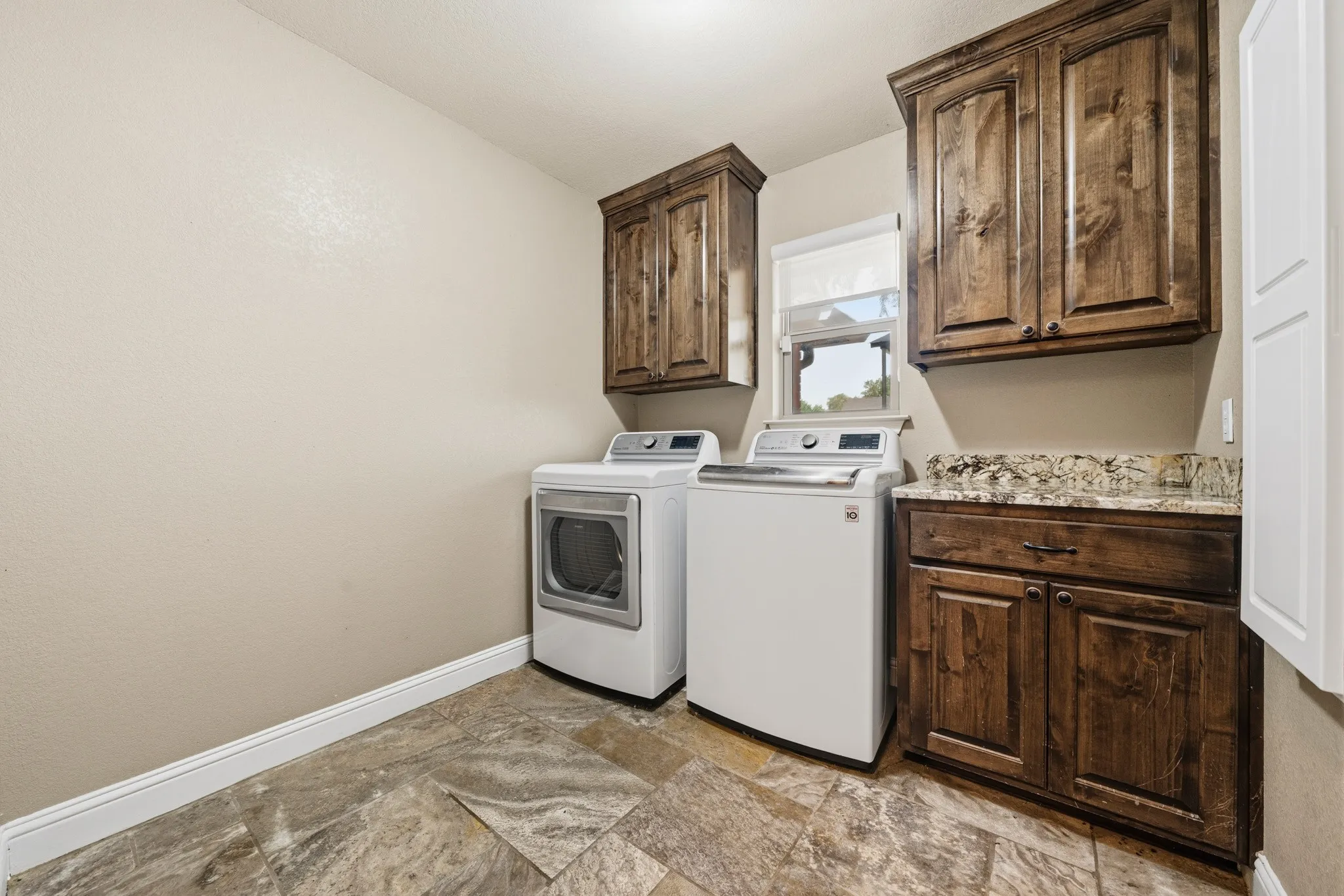 Single Family Residence For Sale in Mc Lennan County , 716 Retoma Park Drive, Robinson, Texas 76706, 4 Bedroom, 2 Bathroom, 2 Garage spaces, 2,231 Sqft, built in 1999, mls#21272649, Real Estate Agent in Robinson, Homes For Sale in Mc Lennan county, Homes For Sale in Robinson, Realtor in Robinson Texas, Real Estate Brokerage Independent Realty Texas, Luminita Cordes Realtor