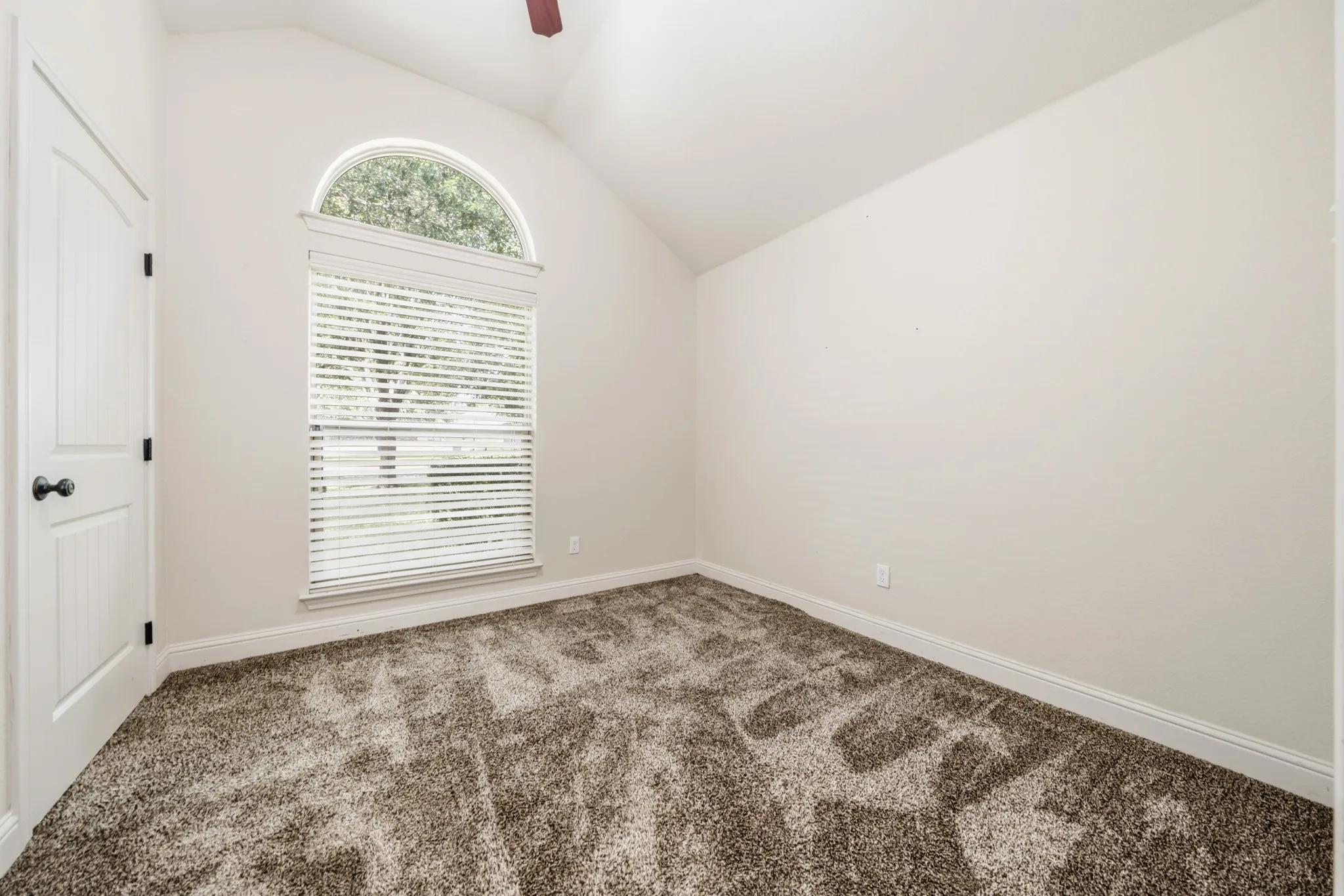 Single Family Residence For Sale in Mc Lennan County , 716 Retoma Park Drive, Robinson, Texas 76706, 4 Bedroom, 2 Bathroom, 2 Garage spaces, 2,231 Sqft, built in 1999, mls#21272649, Real Estate Agent in Robinson, Homes For Sale in Mc Lennan county, Homes For Sale in Robinson, Realtor in Robinson Texas, Real Estate Brokerage Independent Realty Texas, Luminita Cordes Realtor
