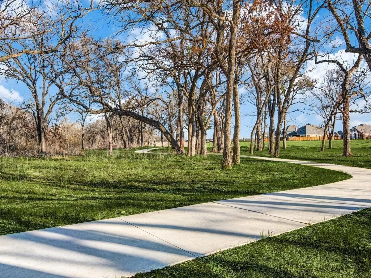 Single Family Residence For Sale in Denton County , 212 Spruce Valley Drive, Justin, Texas 76247, 4 Bedroom, 3 Bathroom, 2 Garage spaces, 2,334 Sqft, built in 2018, mls#21315281, Real Estate Agent in Justin, Homes For Sale in Denton county, Homes For Sale in Justin, Realtor in Justin Texas, Real Estate Brokerage Independent Realty Texas, Luminita Cordes Realtor