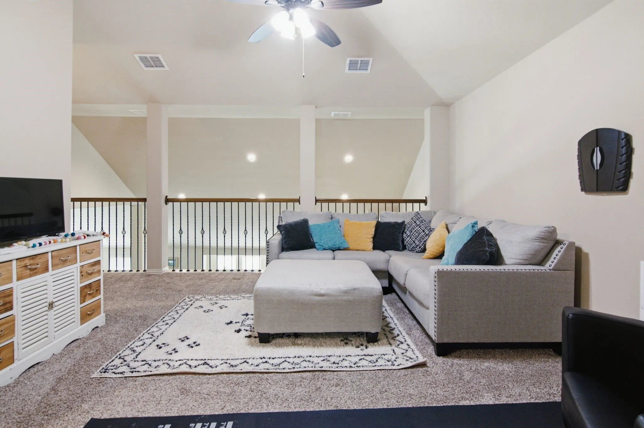 Single Family Residence For Sale in Denton County , 212 Spruce Valley Drive, Justin, Texas 76247, 4 Bedroom, 3 Bathroom, 2 Garage spaces, 2,334 Sqft, built in 2018, mls#21315281, Real Estate Agent in Justin, Homes For Sale in Denton county, Homes For Sale in Justin, Realtor in Justin Texas, Real Estate Brokerage Independent Realty Texas, Luminita Cordes Realtor