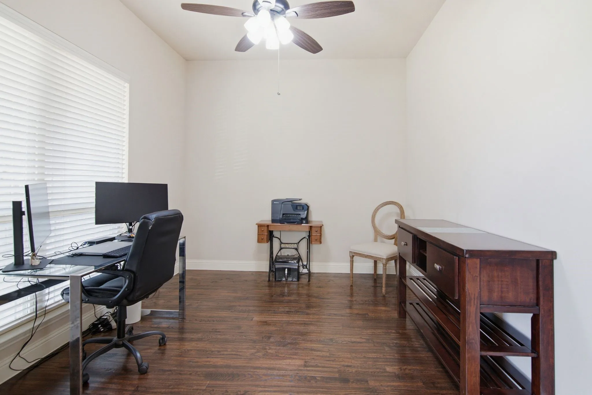 Single Family Residence For Sale in Denton County , 212 Spruce Valley Drive, Justin, Texas 76247, 4 Bedroom, 3 Bathroom, 2 Garage spaces, 2,334 Sqft, built in 2018, mls#21315281, Real Estate Agent in Justin, Homes For Sale in Denton county, Homes For Sale in Justin, Realtor in Justin Texas, Real Estate Brokerage Independent Realty Texas, Luminita Cordes Realtor