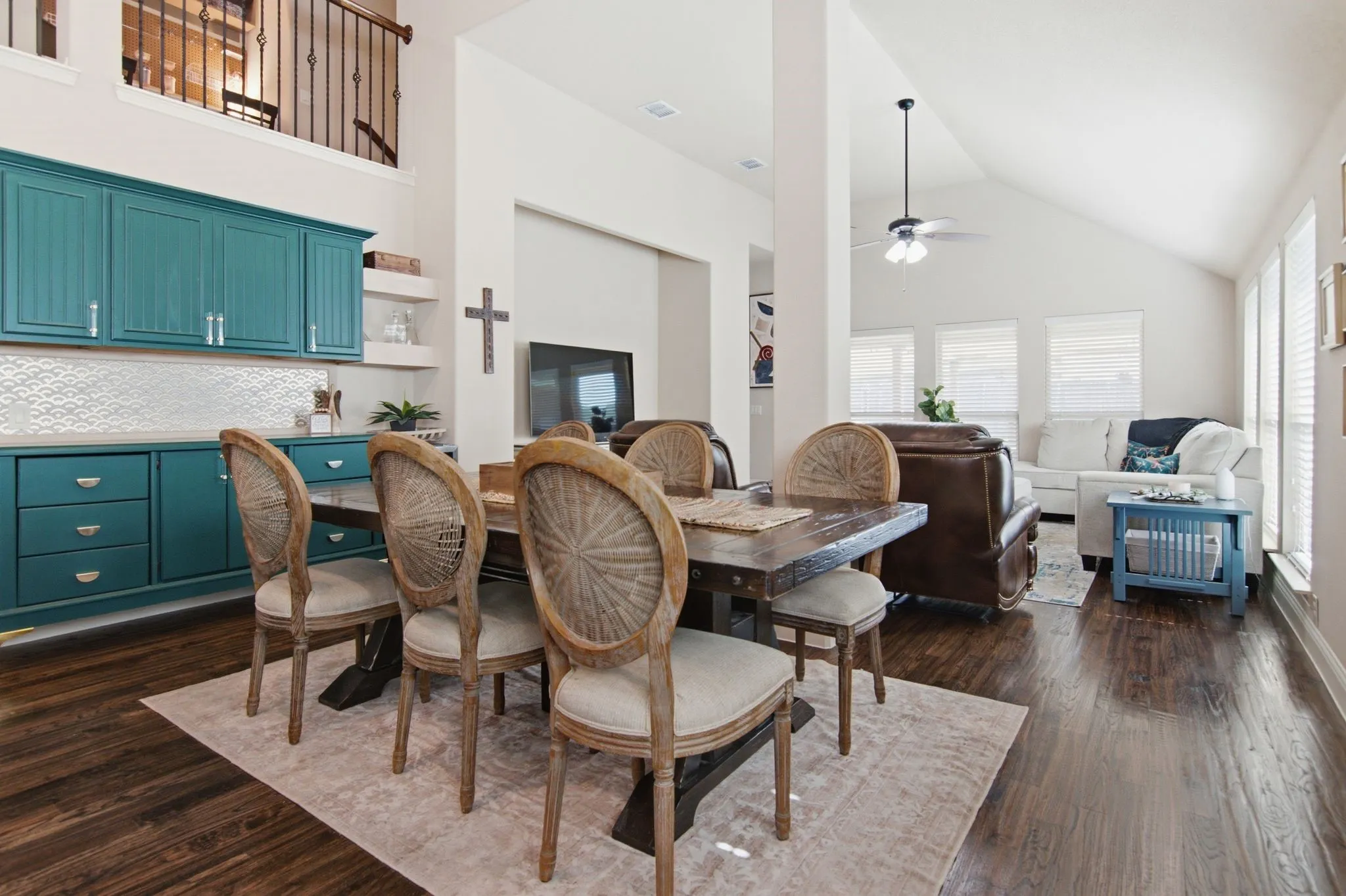 Single Family Residence For Sale in Denton County , 212 Spruce Valley Drive, Justin, Texas 76247, 4 Bedroom, 3 Bathroom, 2 Garage spaces, 2,334 Sqft, built in 2018, mls#21315281, Real Estate Agent in Justin, Homes For Sale in Denton county, Homes For Sale in Justin, Realtor in Justin Texas, Real Estate Brokerage Independent Realty Texas, Luminita Cordes Realtor