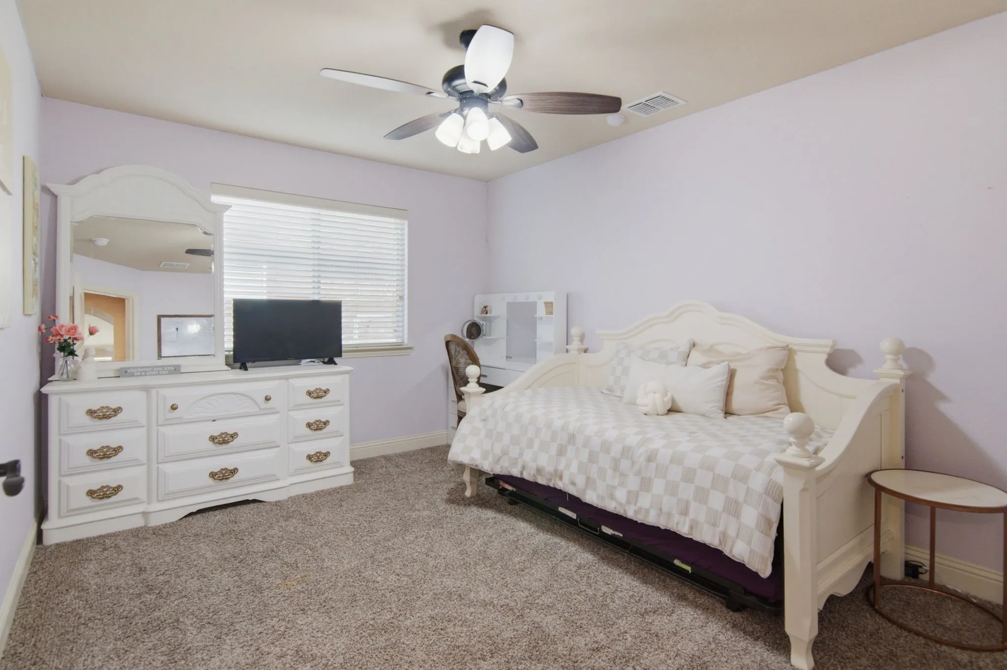 Single Family Residence For Sale in Denton County , 212 Spruce Valley Drive, Justin, Texas 76247, 4 Bedroom, 3 Bathroom, 2 Garage spaces, 2,334 Sqft, built in 2018, mls#21315281, Real Estate Agent in Justin, Homes For Sale in Denton county, Homes For Sale in Justin, Realtor in Justin Texas, Real Estate Brokerage Independent Realty Texas, Luminita Cordes Realtor