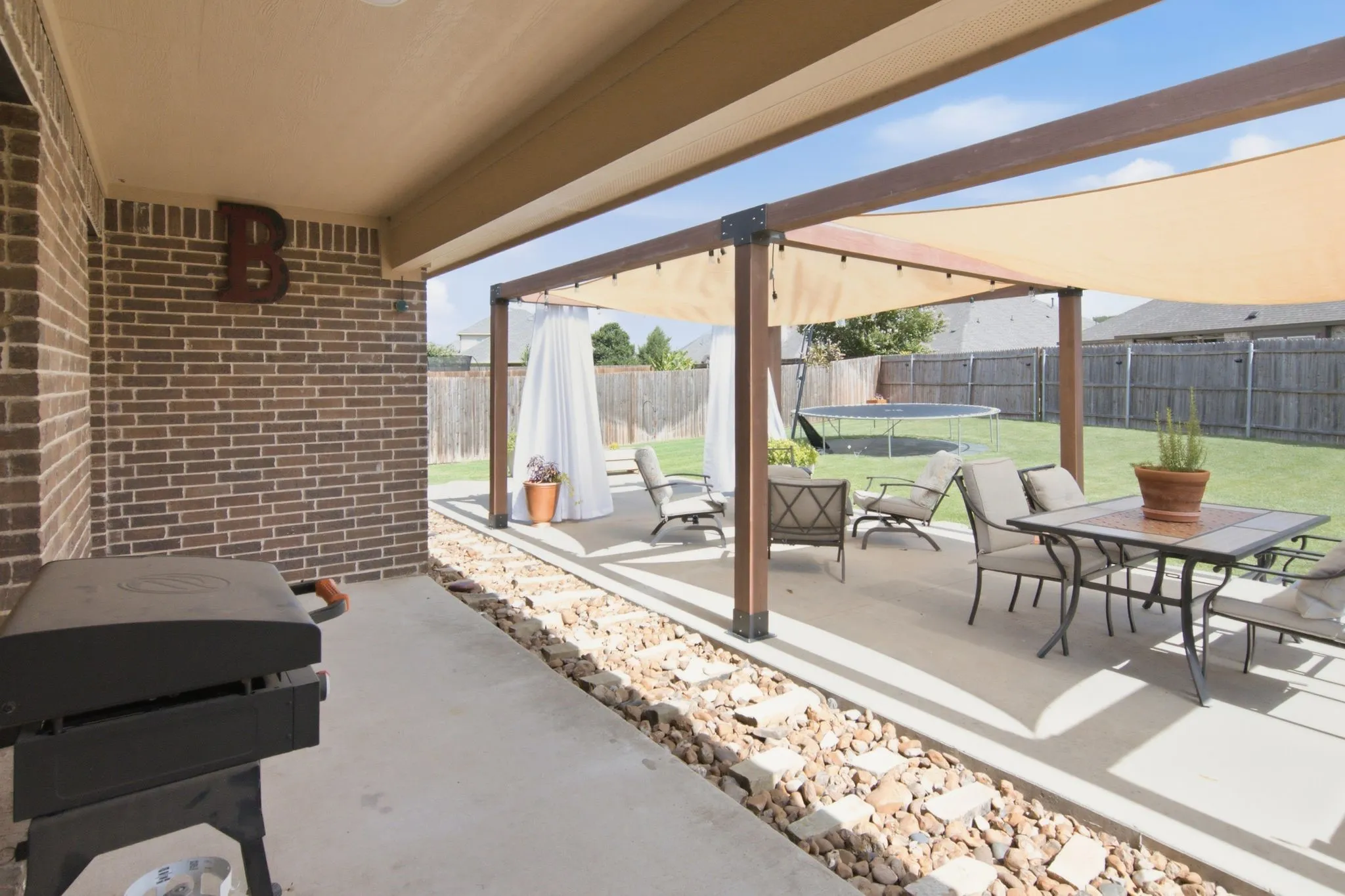 Single Family Residence For Sale in Denton County , 212 Spruce Valley Drive, Justin, Texas 76247, 4 Bedroom, 3 Bathroom, 2 Garage spaces, 2,334 Sqft, built in 2018, mls#21315281, Real Estate Agent in Justin, Homes For Sale in Denton county, Homes For Sale in Justin, Realtor in Justin Texas, Real Estate Brokerage Independent Realty Texas, Luminita Cordes Realtor