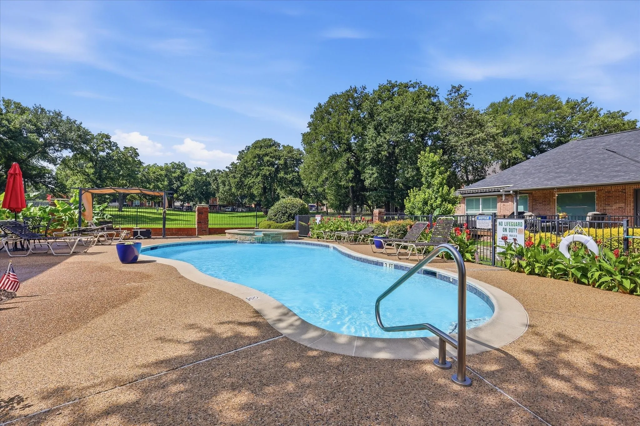 Community pool