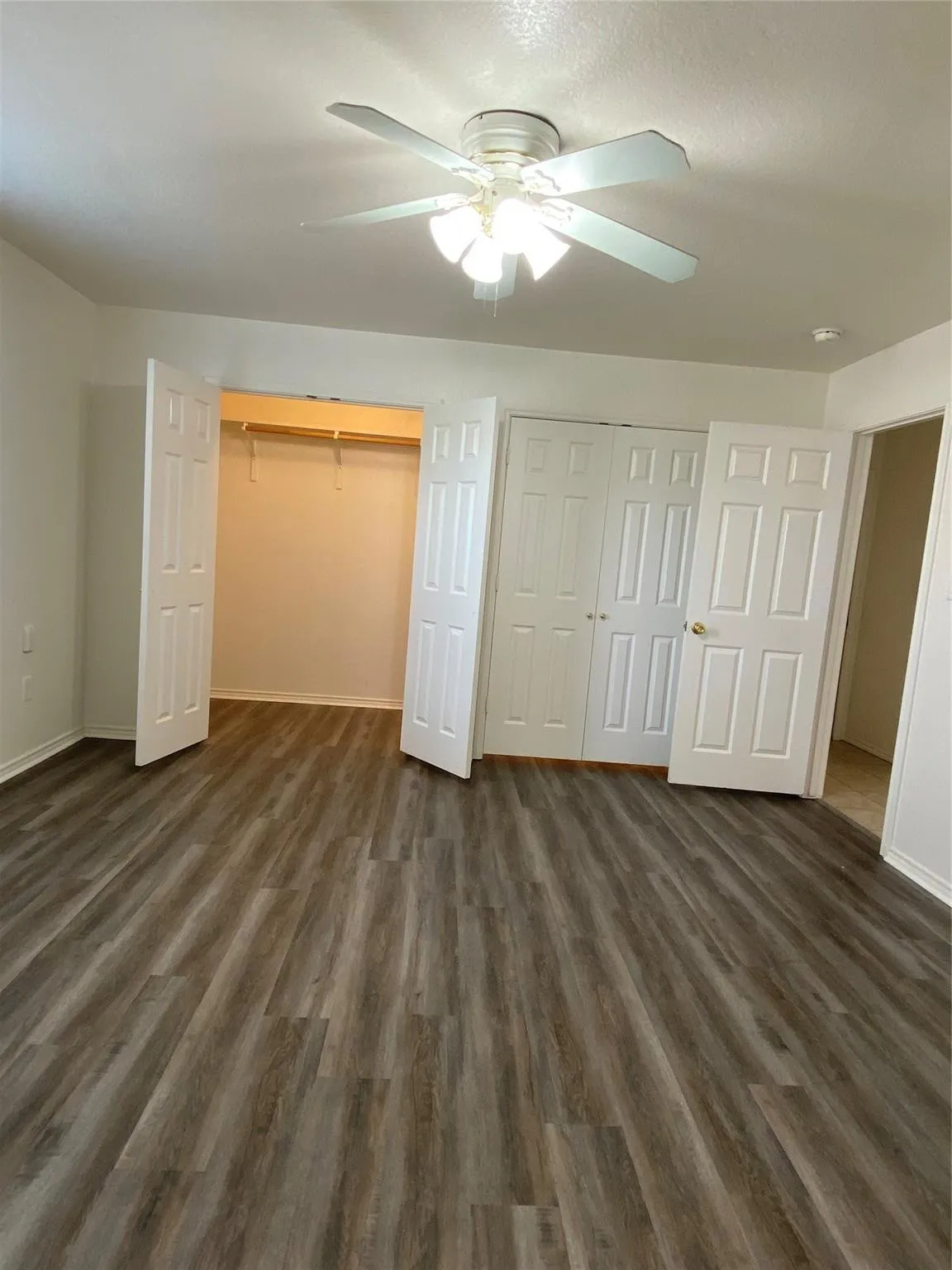 Single Family Residence For Sale in Hood County , 4406 Bobbie Ann Drive, Granbury, Texas 76049, 3 Bedroom, 2 Bathroom, 2 Garage spaces, 1,626 Sqft, built in 2005, mls#21318021, Real Estate Agent in Granbury, Homes For Sale in Hood county, Homes For Sale in Granbury, Realtor in Granbury Texas, Real Estate Brokerage Independent Realty Texas, Luminita Cordes Realtor