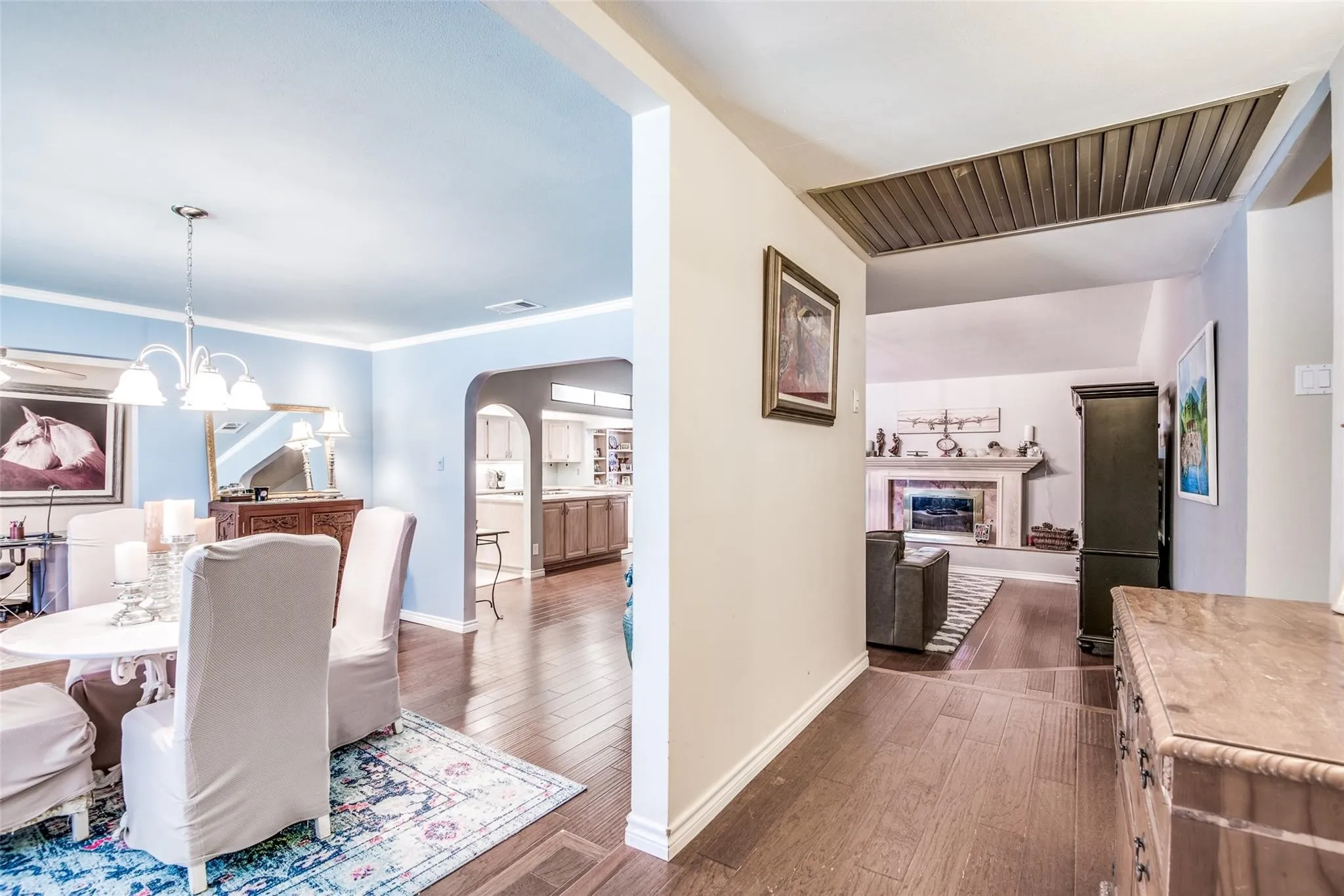 Single Family Residence For Rent in Dallas County , 6607 Roundrock Road, Dallas, Texas 75248, 3 Bedroom, 2 Bathroom, 2 Garage spaces, 2,369 Sqft, built in 1970, mls#21315427, Real Estate Agent in Dallas, Homes For Rent in Dallas county, Homes For Rent in Dallas, Realtor in Dallas Texas, Real Estate Brokerage Independent Realty Texas, Luminita Cordes Realtor