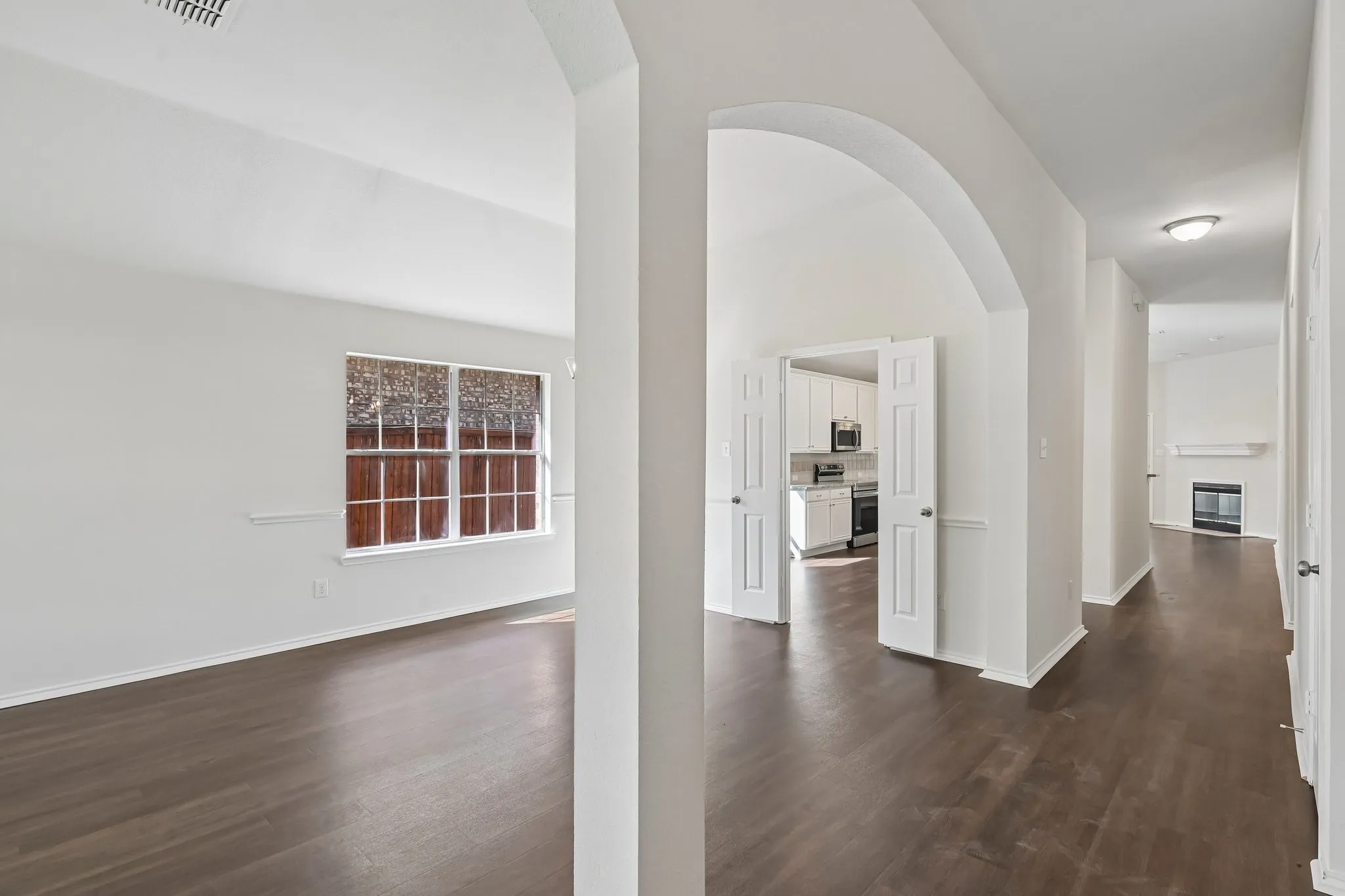 Single Family Residence For Sale in Dallas County , 8613 Saint Andrews Lane, Rowlett, Texas 75089, 4 Bedroom, 2 Bathroom, 2 Garage spaces, 2,120 Sqft, built in 2005, mls#21316908, Real Estate Agent in Rowlett, Homes For Sale in Dallas county, Homes For Sale in Rowlett, Realtor in Rowlett Texas, Real Estate Brokerage Independent Realty Texas, Luminita Cordes Realtor
