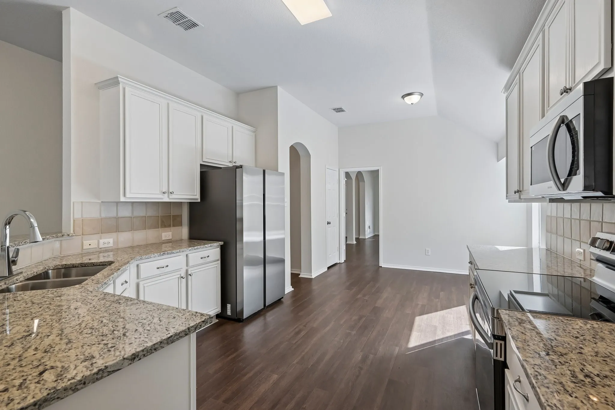 Single Family Residence For Sale in Dallas County , 8613 Saint Andrews Lane, Rowlett, Texas 75089, 4 Bedroom, 2 Bathroom, 2 Garage spaces, 2,120 Sqft, built in 2005, mls#21316908, Real Estate Agent in Rowlett, Homes For Sale in Dallas county, Homes For Sale in Rowlett, Realtor in Rowlett Texas, Real Estate Brokerage Independent Realty Texas, Luminita Cordes Realtor