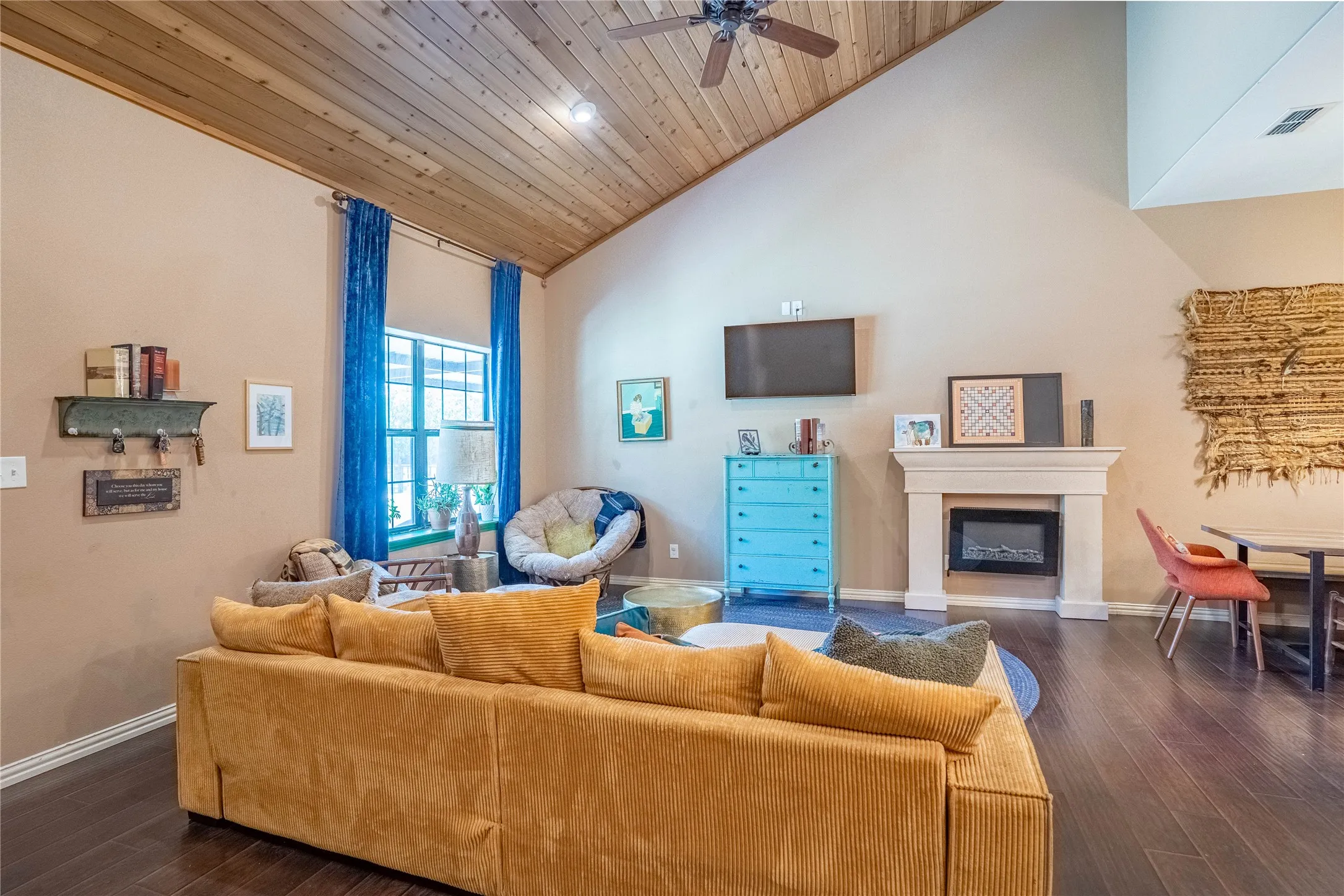 Farm For Sale in Johnson County , 4600 County Road 906, Godley, Texas 76044, 3 Bedroom, 3 Bathroom, 3 Garage spaces, 2,130 Sqft, built in 2016, mls#21317599, Real Estate Agent in Godley, Homes For Sale in Johnson county, Homes For Sale in Godley, Realtor in Godley Texas, Real Estate Brokerage Independent Realty Texas, Luminita Cordes Realtor