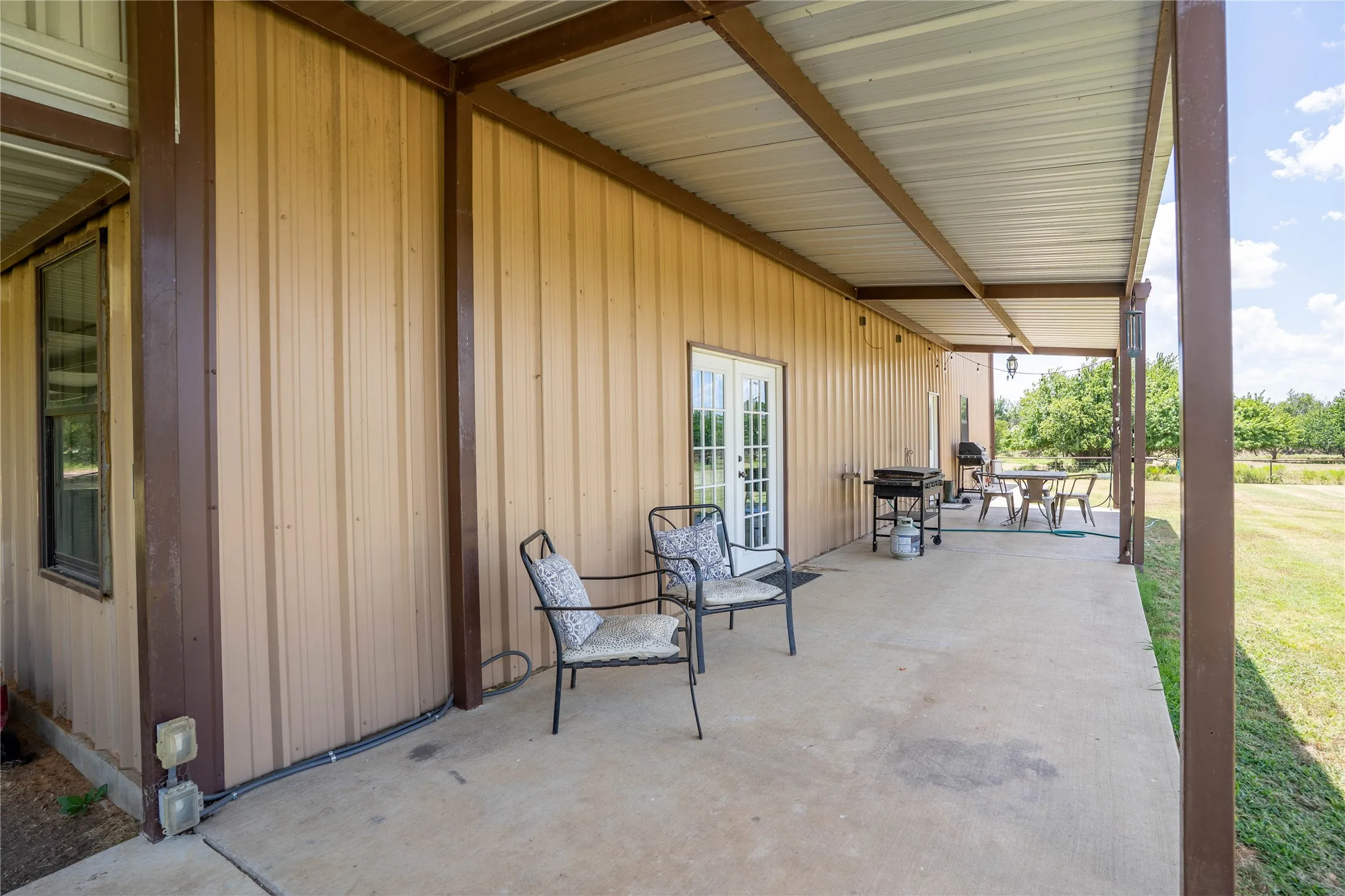 Farm For Sale in Johnson County , 4600 County Road 906, Godley, Texas 76044, 3 Bedroom, 3 Bathroom, 3 Garage spaces, 2,130 Sqft, built in 2016, mls#21317599, Real Estate Agent in Godley, Homes For Sale in Johnson county, Homes For Sale in Godley, Realtor in Godley Texas, Real Estate Brokerage Independent Realty Texas, Luminita Cordes Realtor