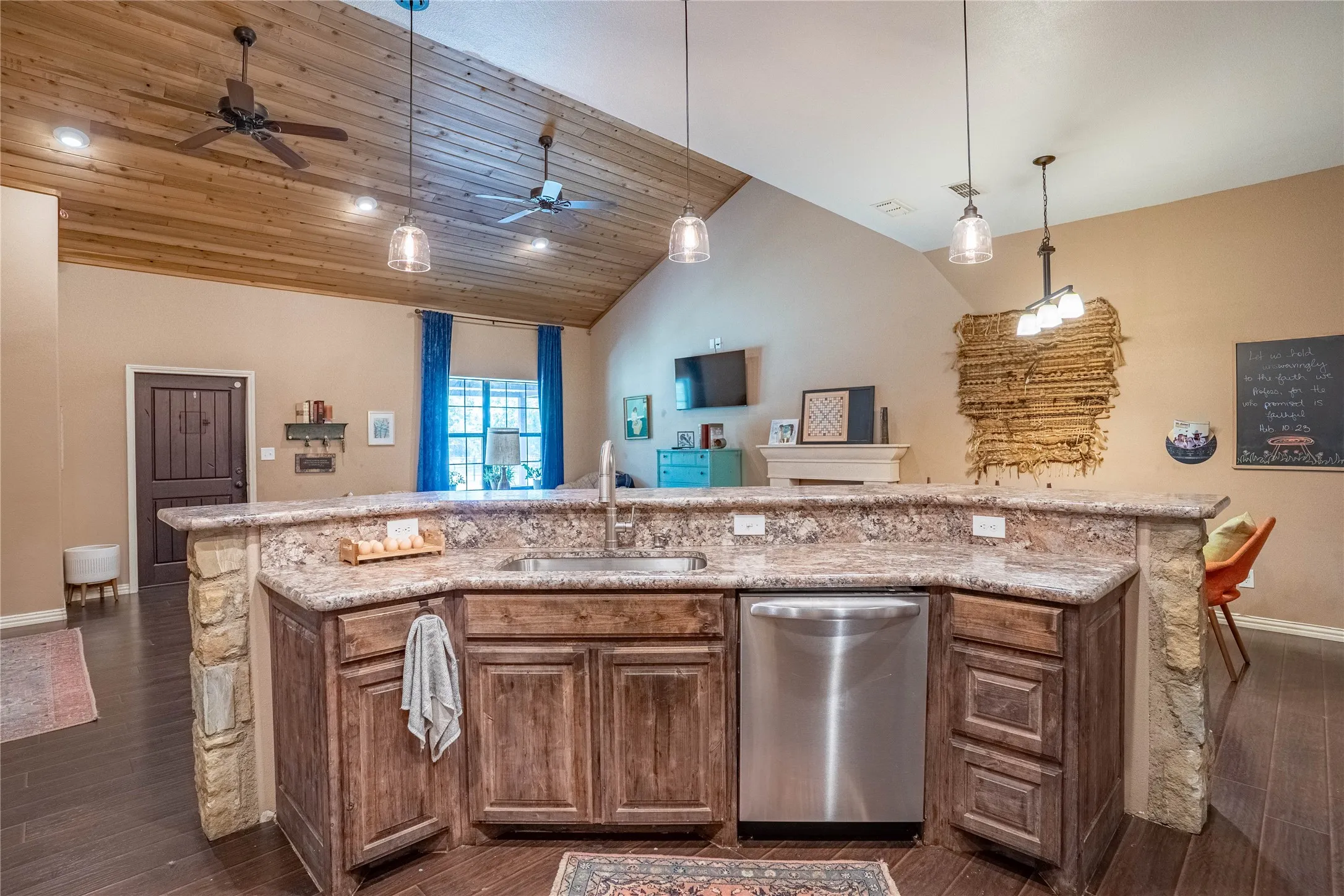 Farm For Sale in Johnson County , 4600 County Road 906, Godley, Texas 76044, 3 Bedroom, 3 Bathroom, 3 Garage spaces, 2,130 Sqft, built in 2016, mls#21317599, Real Estate Agent in Godley, Homes For Sale in Johnson county, Homes For Sale in Godley, Realtor in Godley Texas, Real Estate Brokerage Independent Realty Texas, Luminita Cordes Realtor