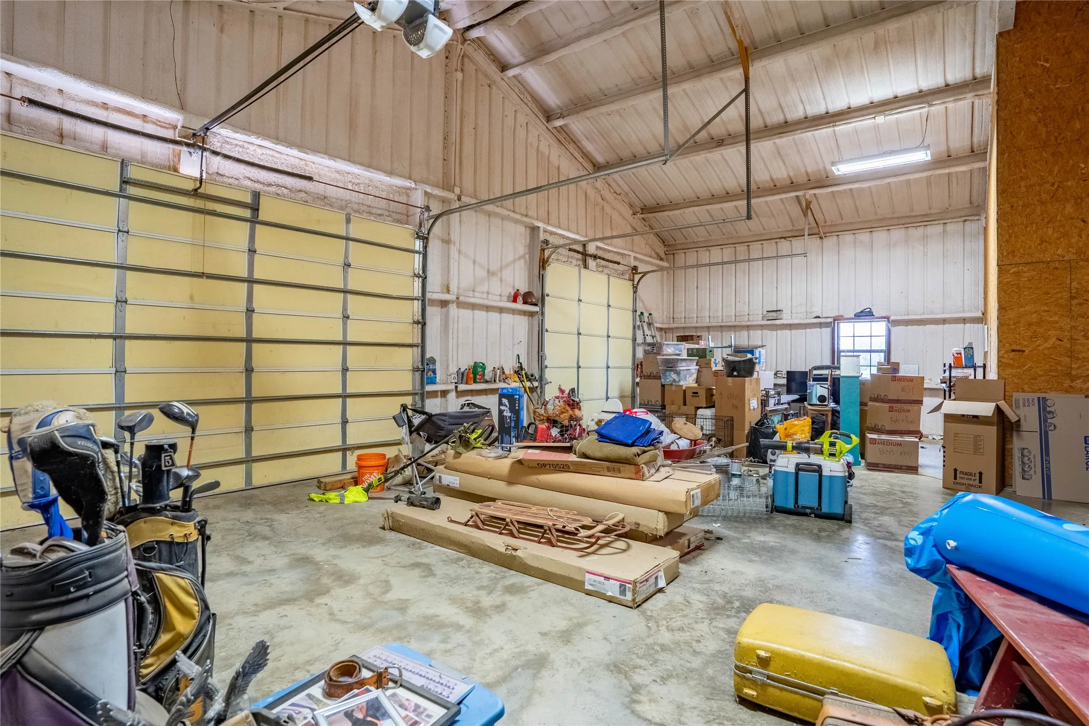 Farm For Sale in Johnson County , 4600 County Road 906, Godley, Texas 76044, 3 Bedroom, 3 Bathroom, 3 Garage spaces, 2,130 Sqft, built in 2016, mls#21317599, Real Estate Agent in Godley, Homes For Sale in Johnson county, Homes For Sale in Godley, Realtor in Godley Texas, Real Estate Brokerage Independent Realty Texas, Luminita Cordes Realtor